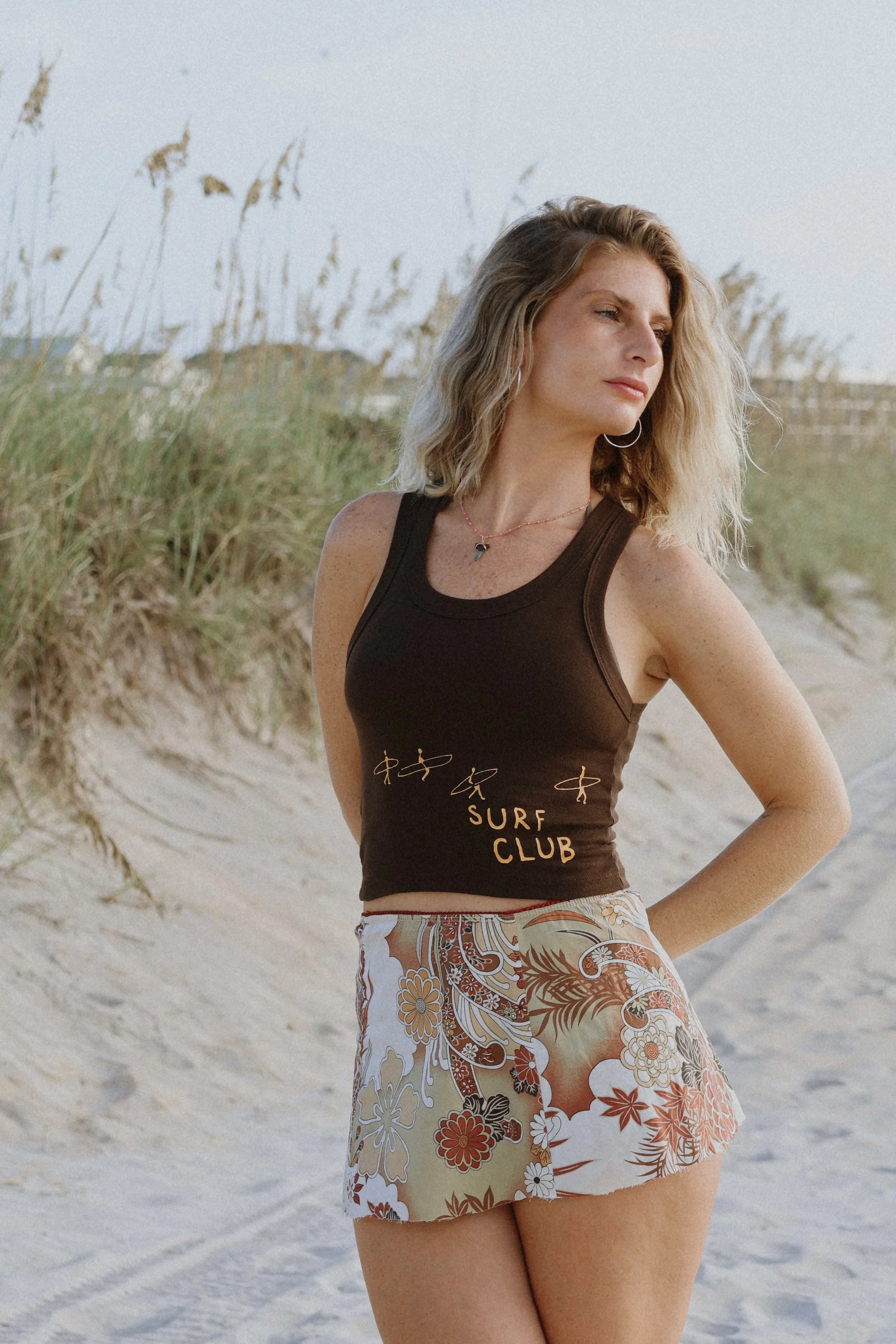 surf club brown tank - wrightsville beach scene5433.JPG