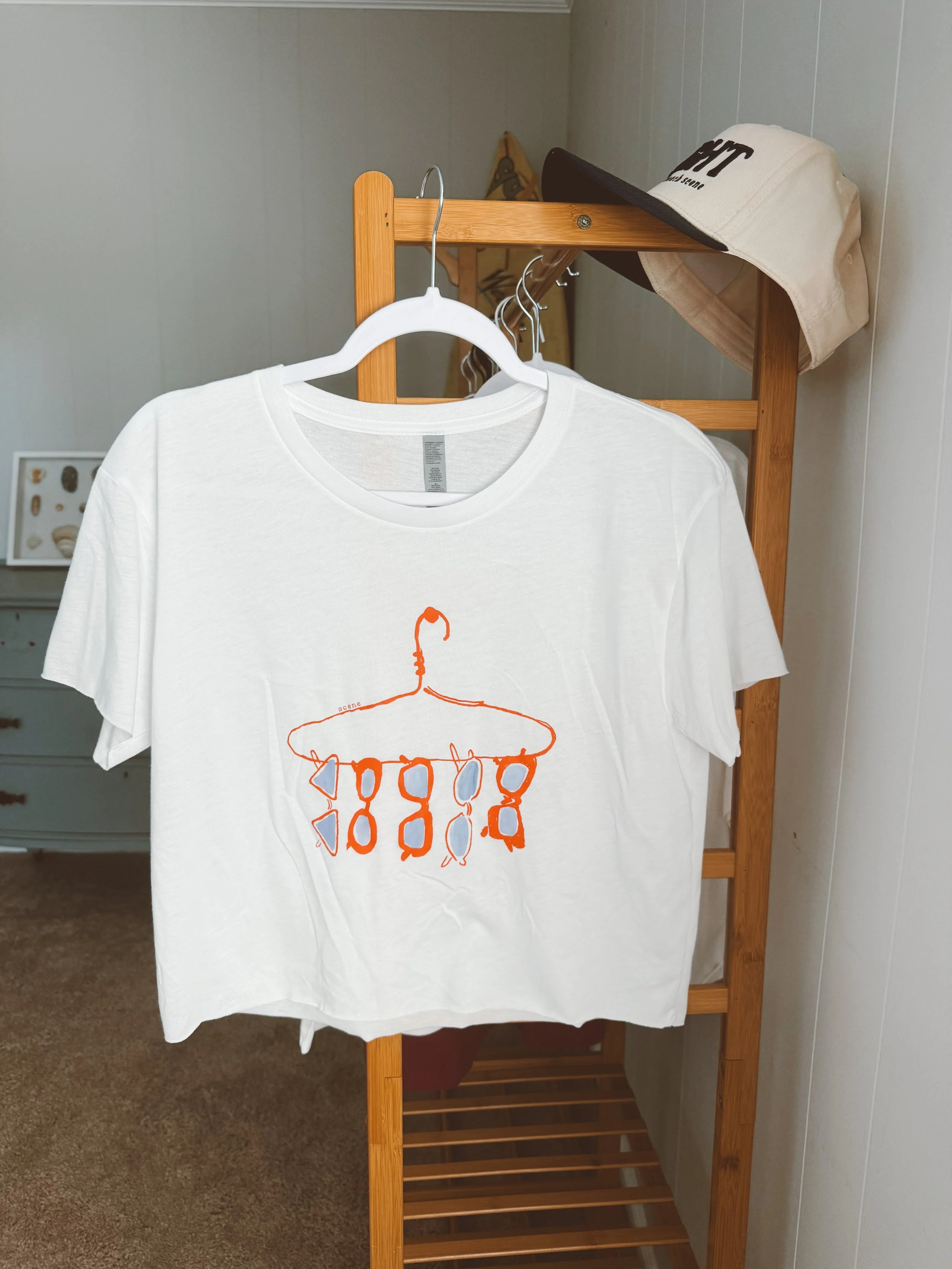 cropped sunglass tee2033.JPG