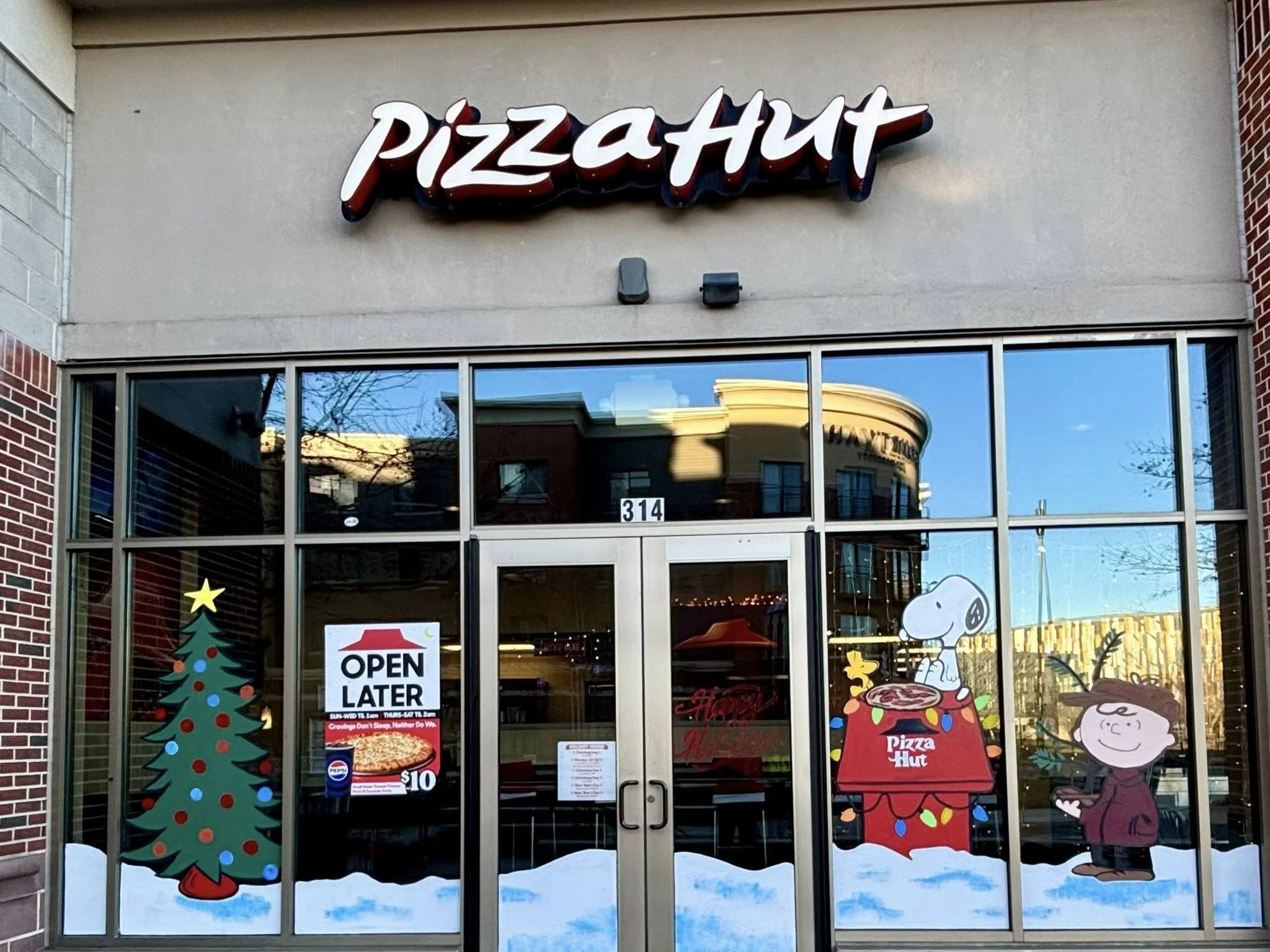 pizzahutwindow.jpg