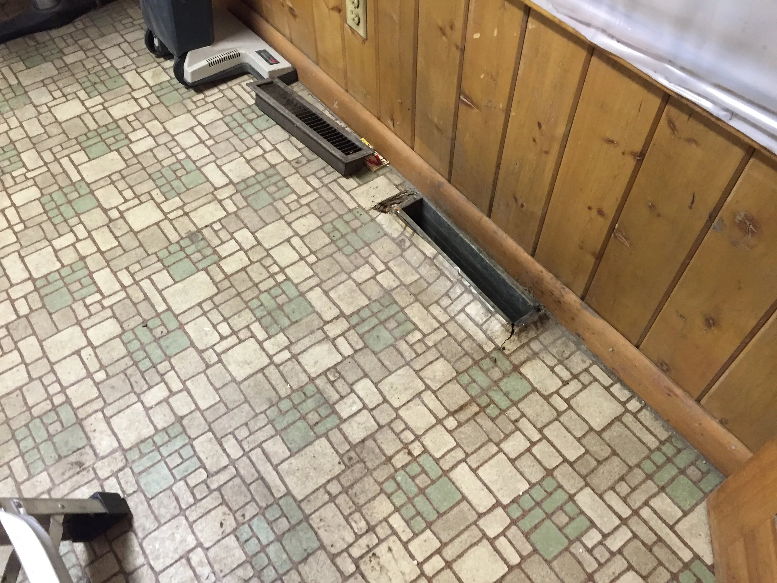 Asbestos in Flooring: Identification, Risks, and Safe Removal Guide