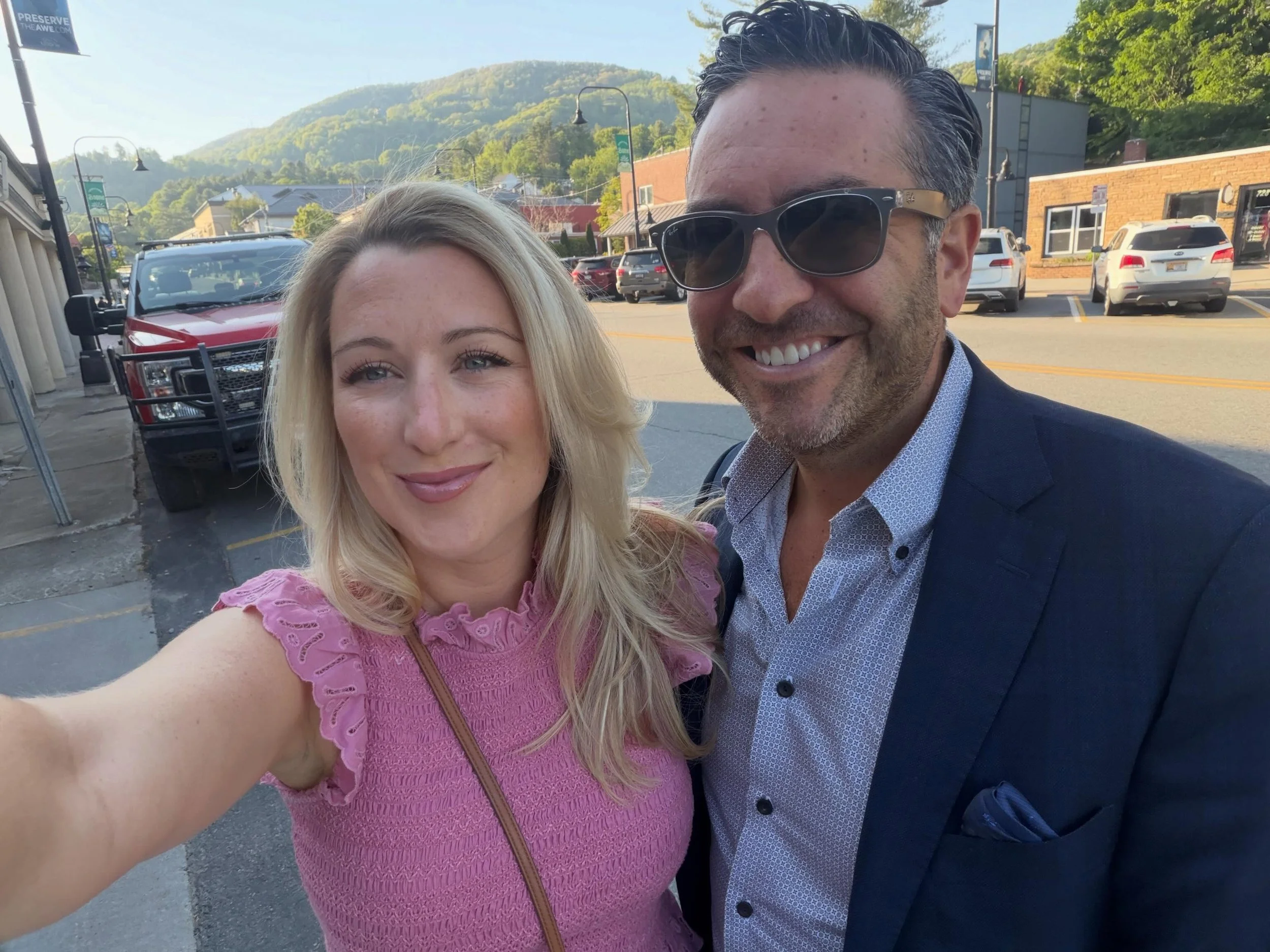 Conference couple 😌.
Having a serious entrepreneur week of flights, car rentals, coordinating childcare (s/o to one of my besties who took my people overnight 🥲), emails, board meetings from hotel rooms. Allllll the things. 

I see you fellow moms 