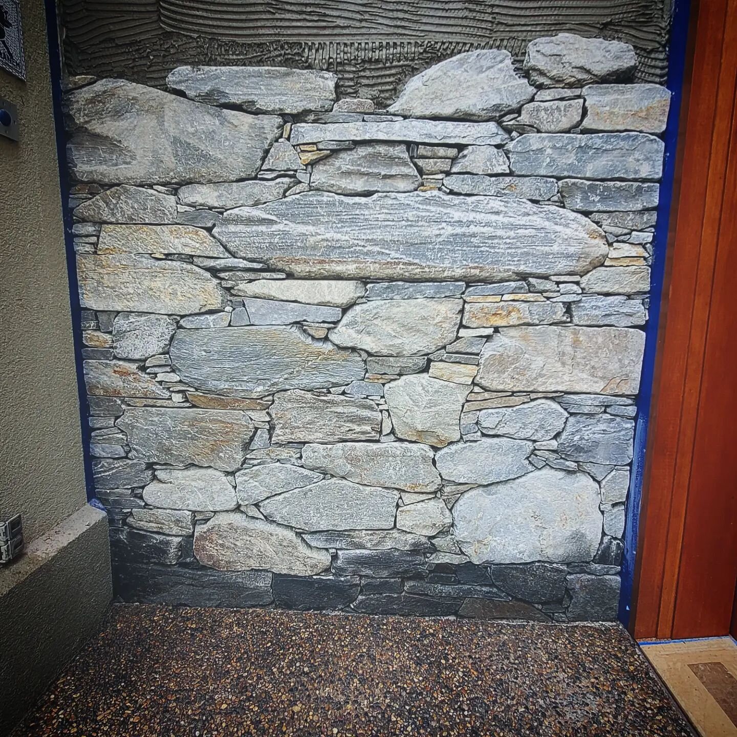 Crafting beatiful structures⚒️⚒️#stoneartist #stonemasons #stonecraft #stonemasonry #masonry #mason #customehomebuilder #customhomes #craftsman #craftsmanship #k2stone  #k2stonequarries #k2stonevancouver #k2stonevancity #stonearchitecture @k2stonequa
