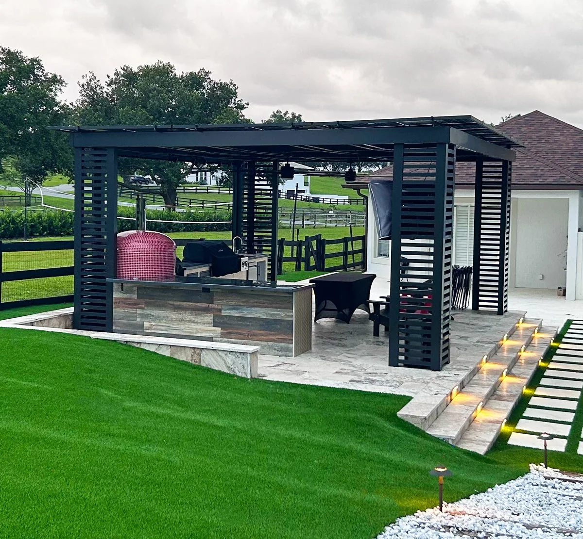 Aluminum custom pergola in orlando