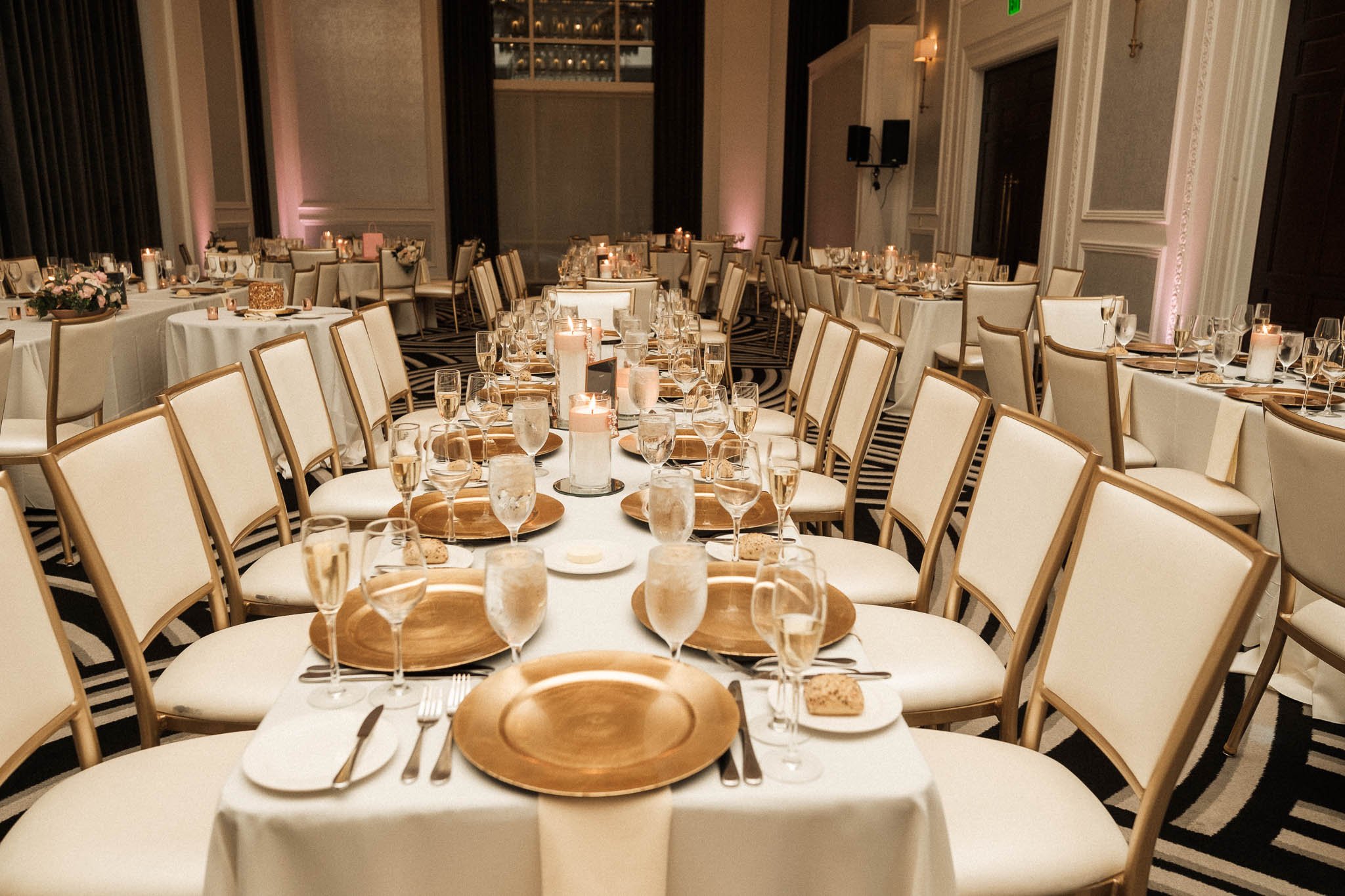  downtown pittsburgh wedding tablescape 
