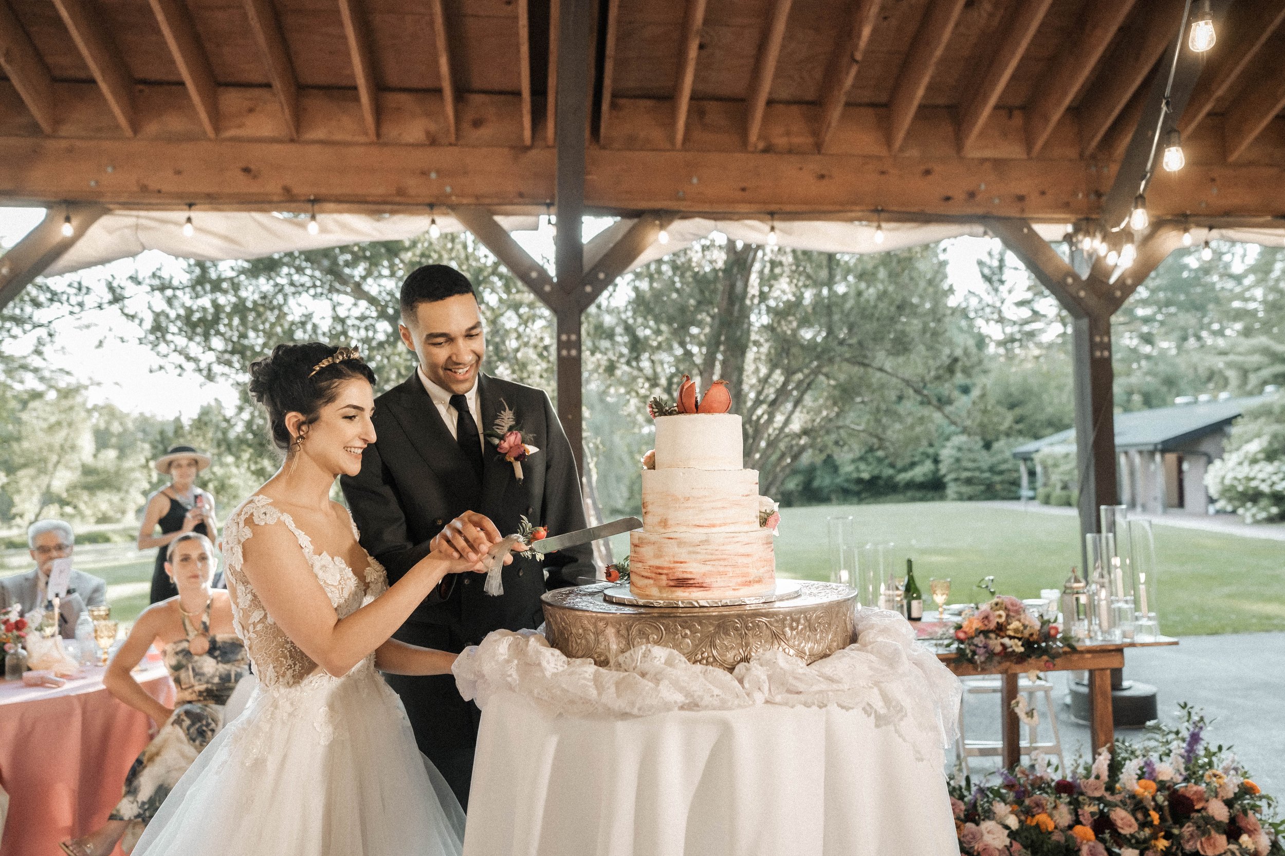  cutting the cake 