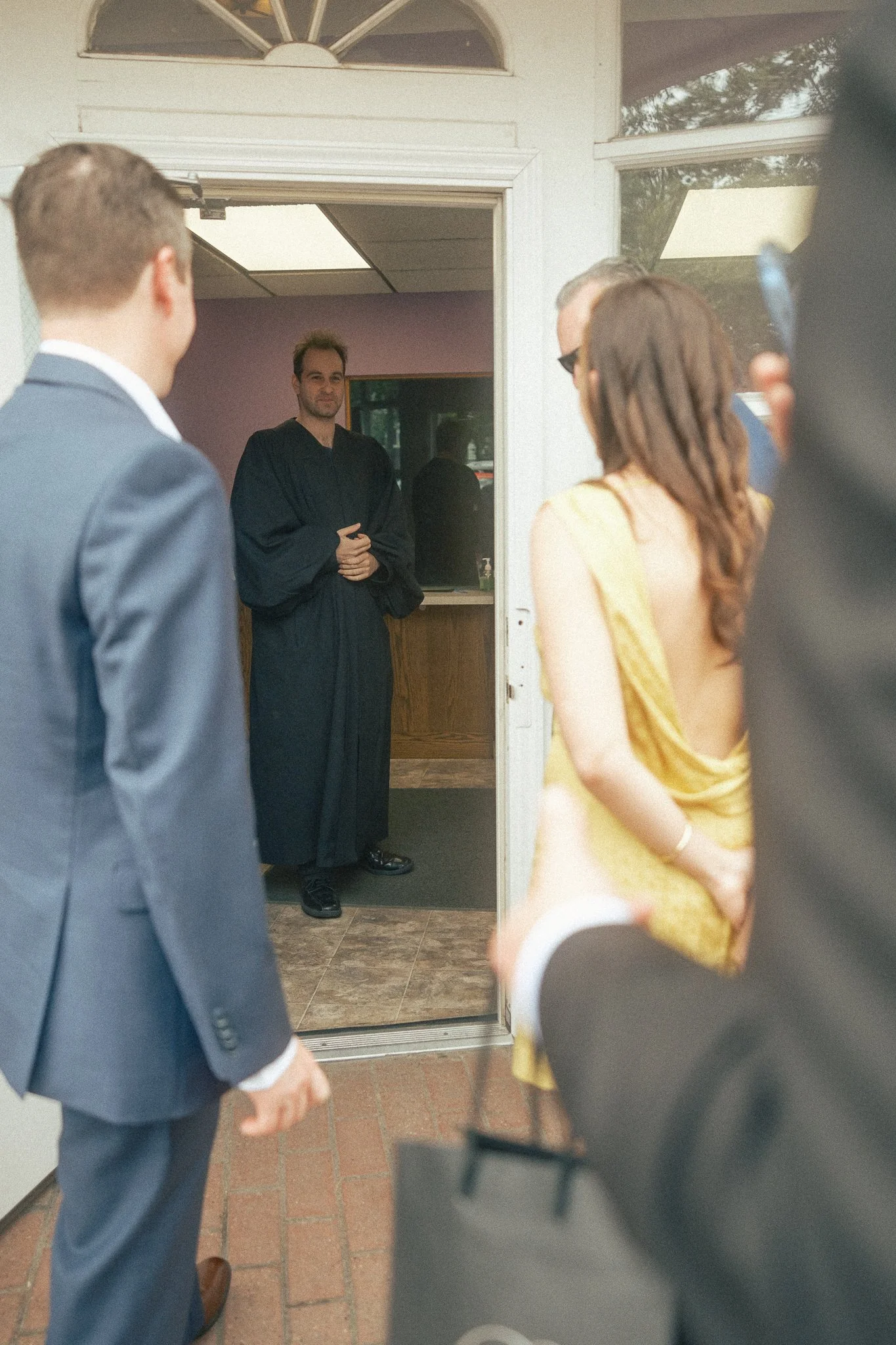  intimate courthouse wedding in pittsburgh 