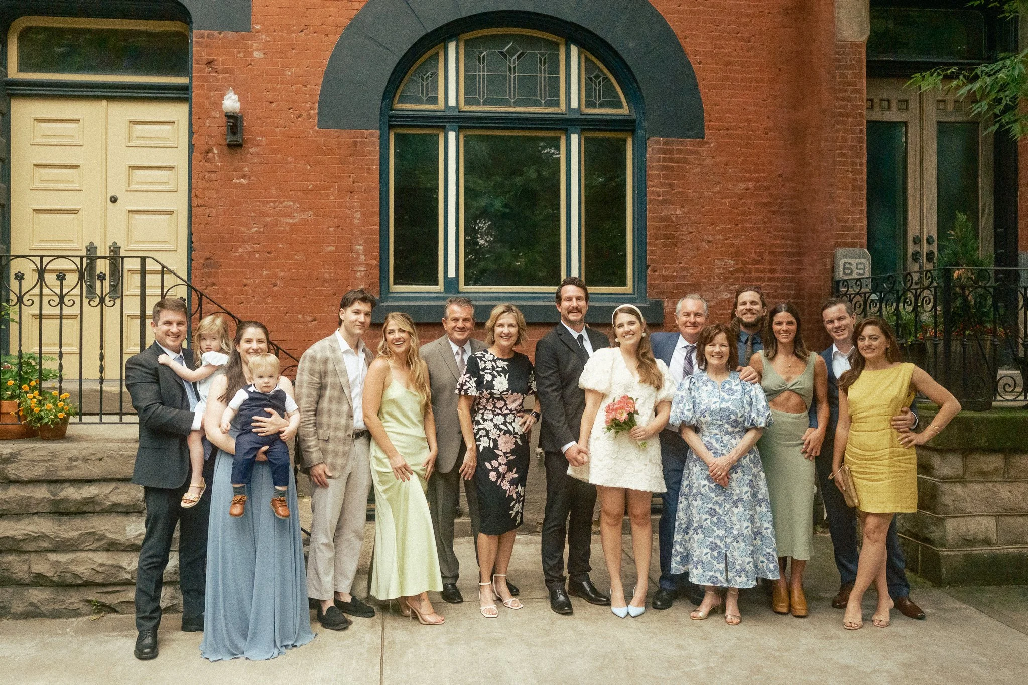 intimate courthouse wedding family photos 