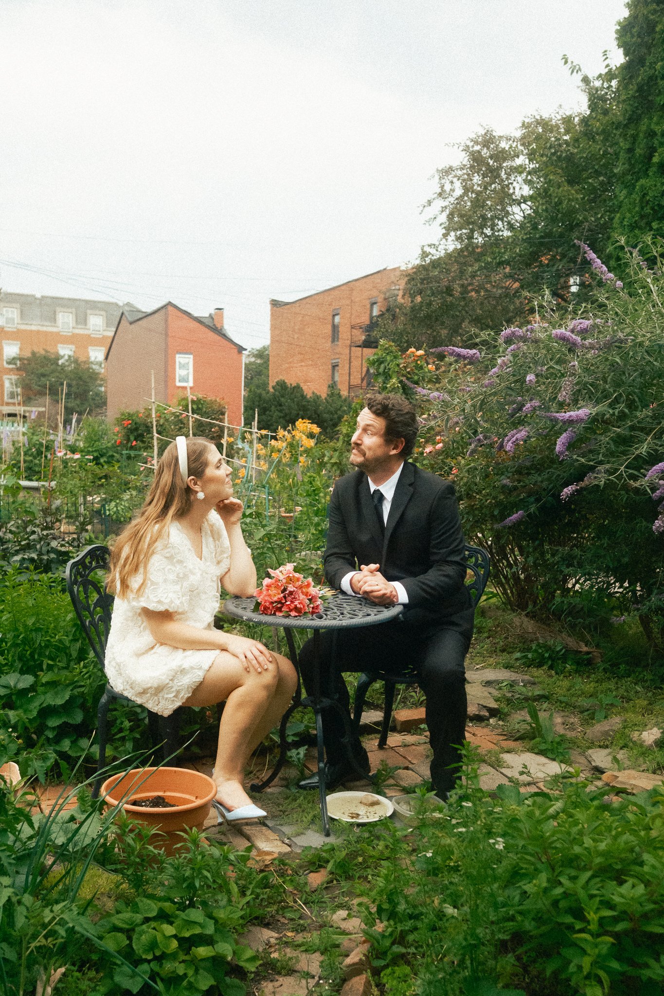  intimate courthouse wedding bride and groom photos 