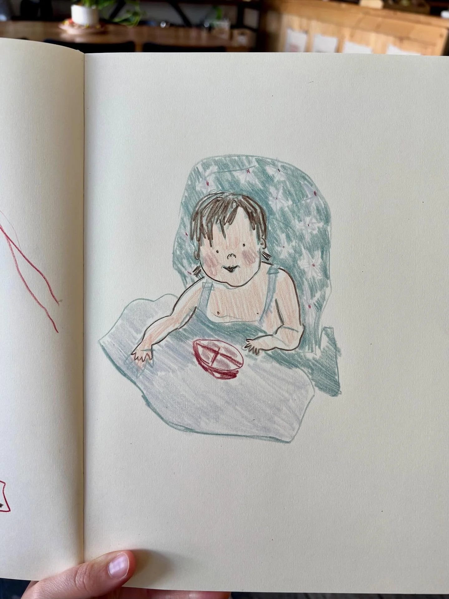 Do you use bibs? Let them get their clothes totally messy? Or do you just plop them in for their meal shirtless? #mealtime #highchair #baby #momlife #artist #art #illustration (swipe to see some adorbs mugs)