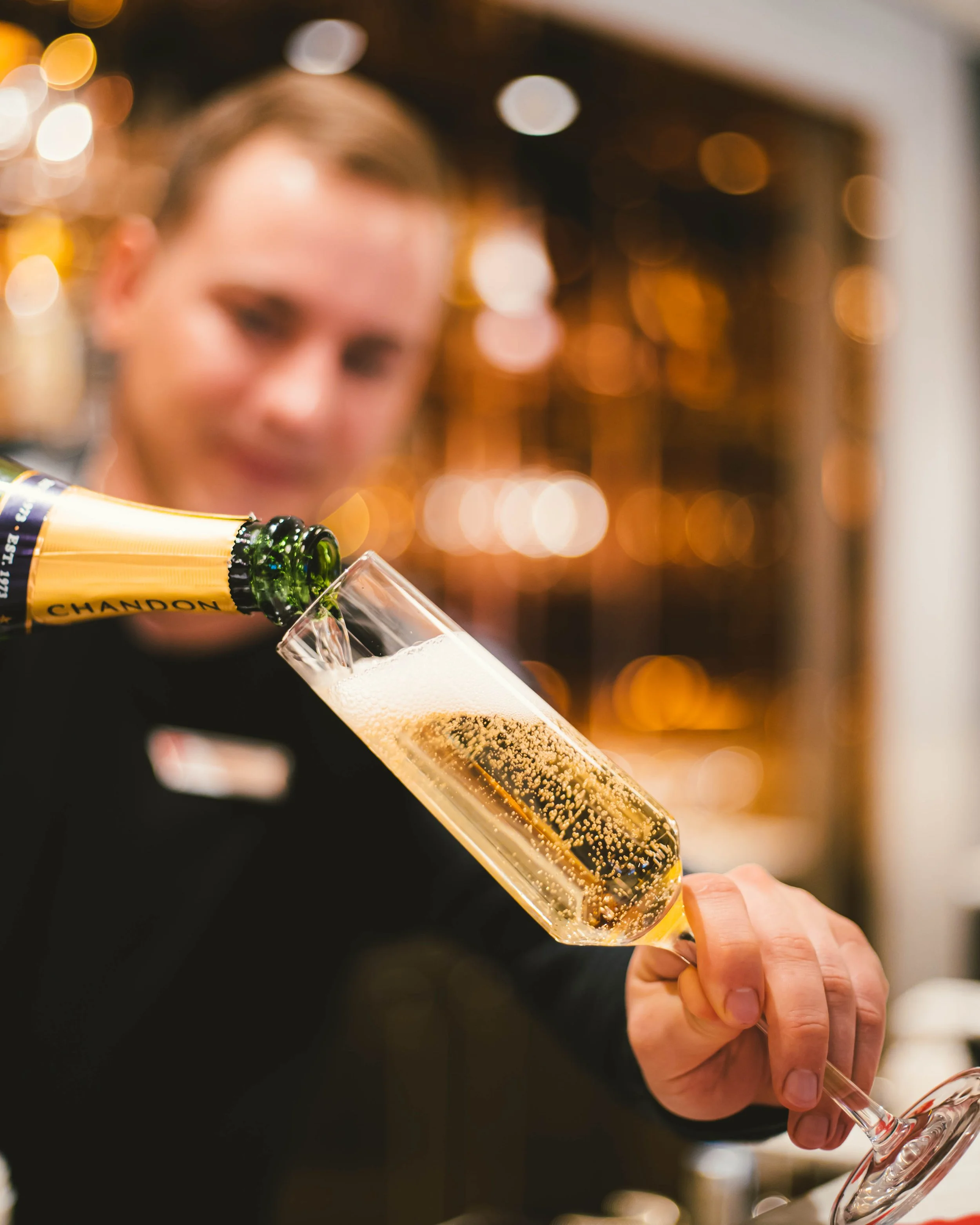 IMG-FNB-Champagne-Pour-ginajoyphoto.jpg