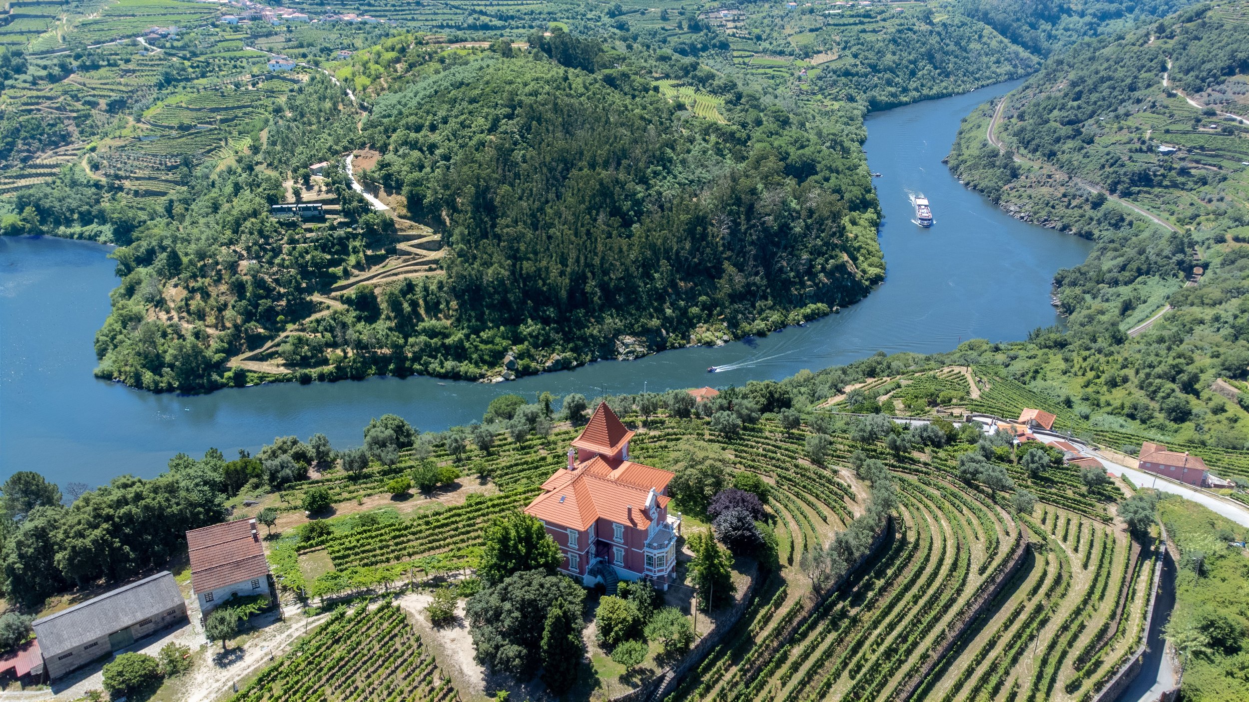 AmaVida_Exterior_Douro-valley_Jul 2024_PhotogBB_DRONE-22_mg.jpg