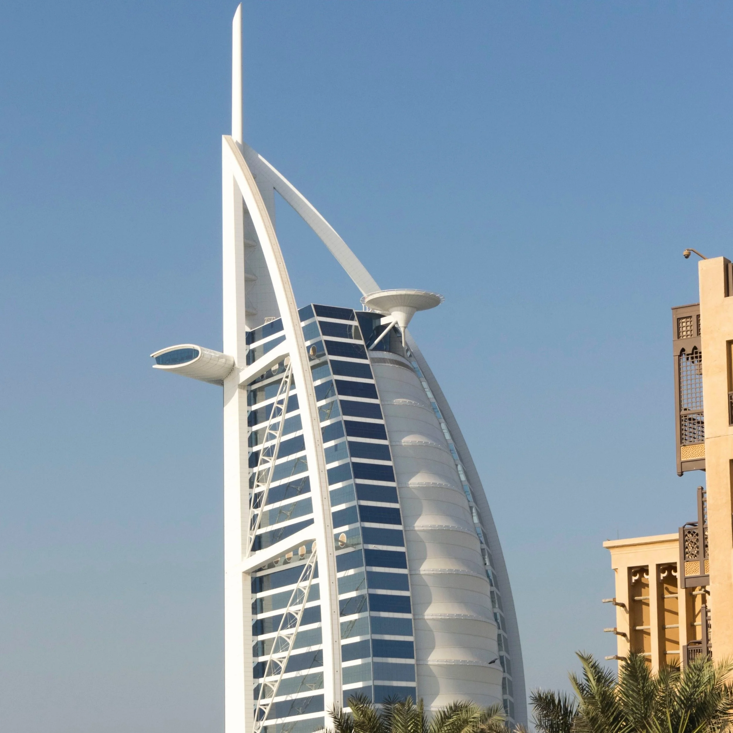 2. Dubai.jpg