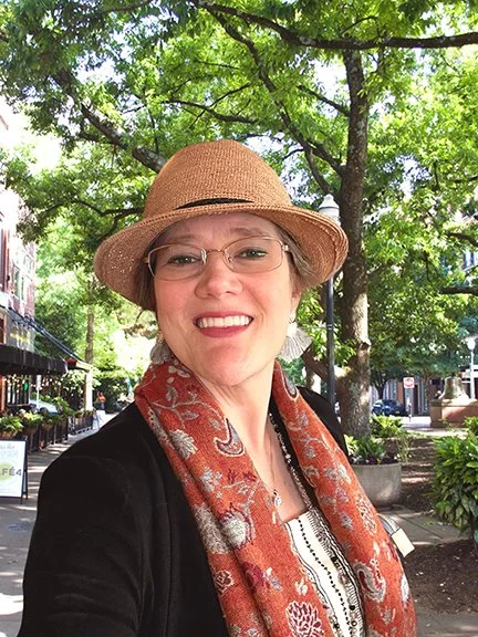 Heather Lawrence Graphic + Web Designer_Picture of Heather