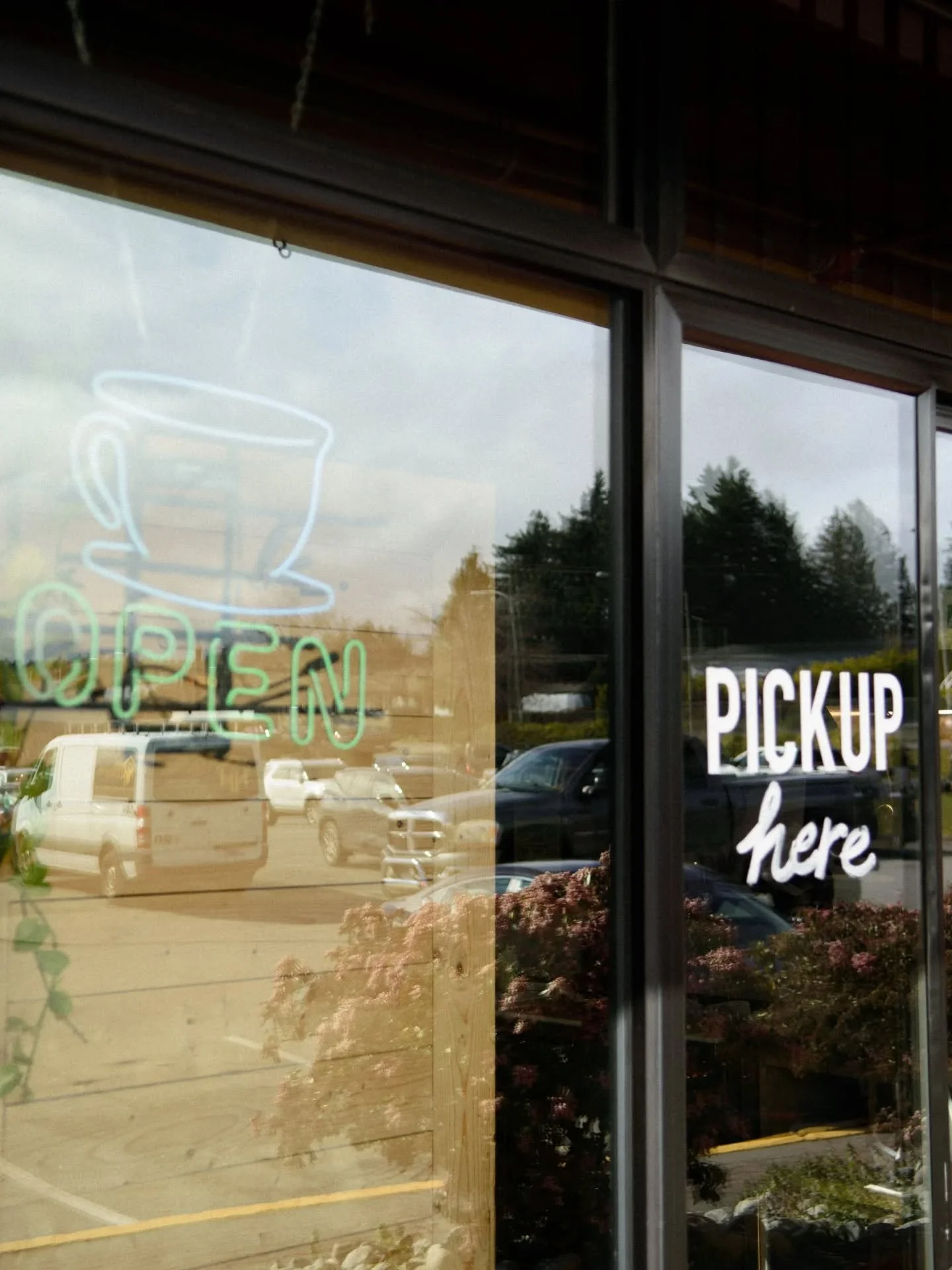 Waiting in line? In this economy? Absolutely not.

Skip the small talk, skip the queue, and get straight to the good stuff. Order online at rivercitycoffee.ca, click Order Now, and we&rsquo;ll have your coffee, food, and treats ready for quick pickup