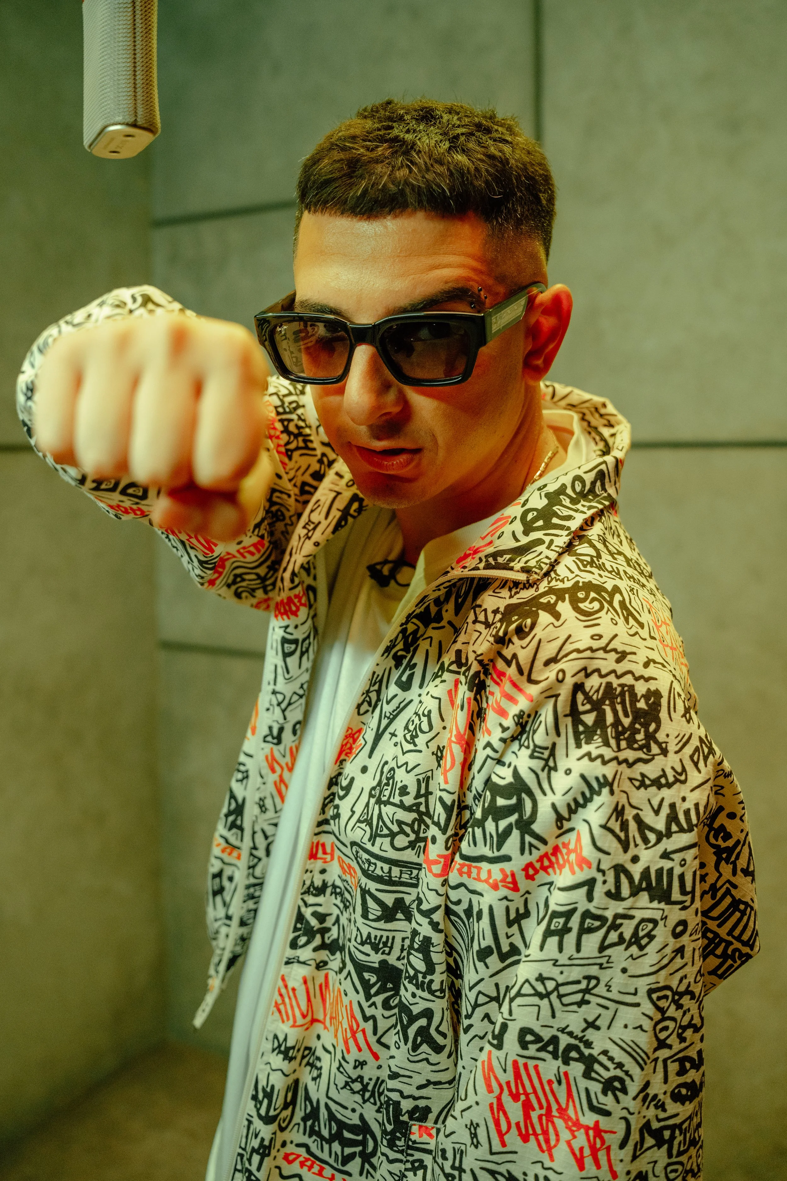 MADMAN_LONEWOLF_PORTRAIT_VEVO_CTRL-4.jpg