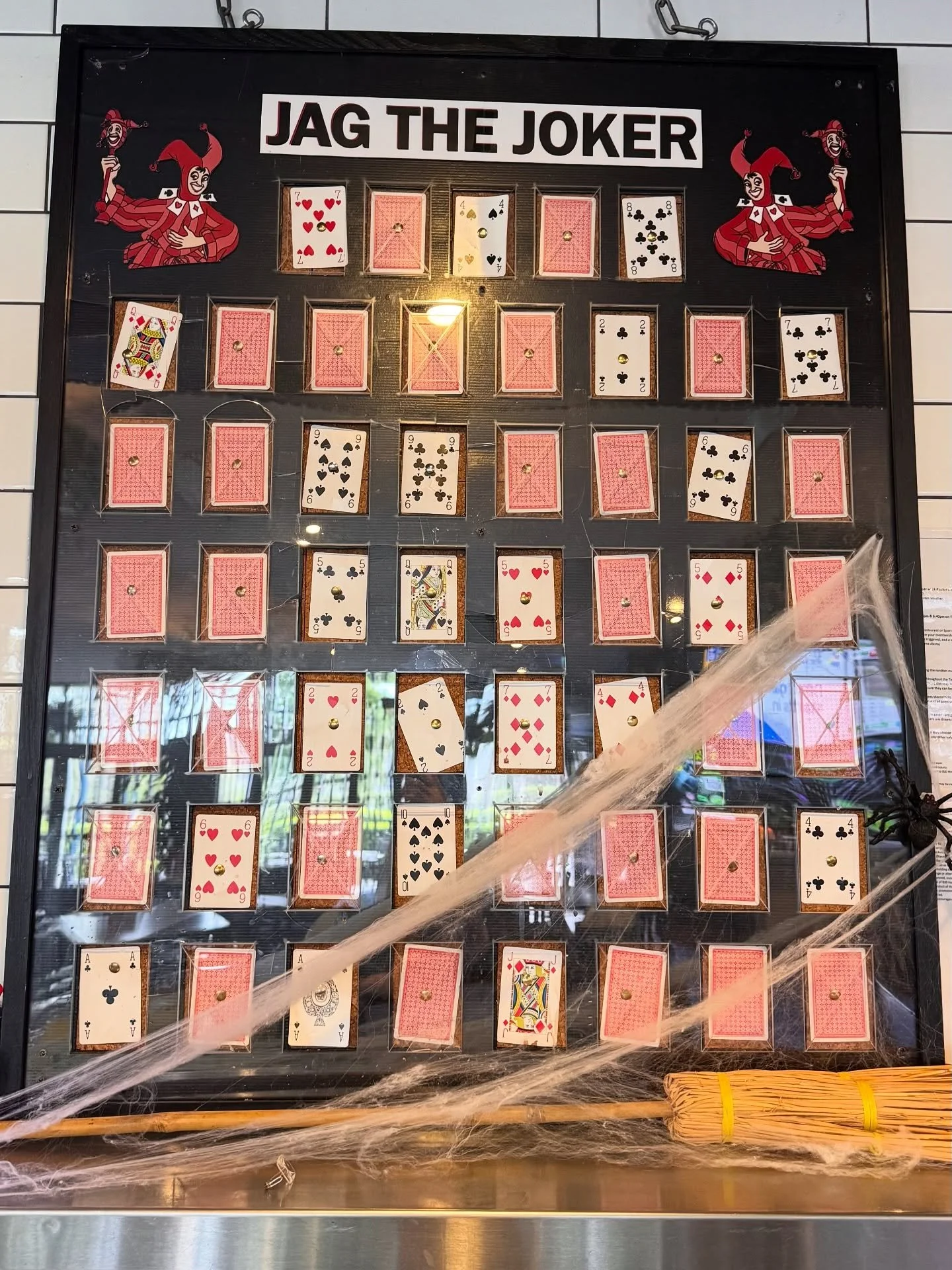 Jag the Joker TONIGHT 🃏🔥 .. drawn 6:45pm, gain your entries with food, drink purchases and gaming play from 4:30pm. This week’s Jackpot $5600 // jag an Ace to win a $200 tavern voucher. Trivia in Sports Bar from 7pm! 🕖 
#jagthejoker #tavlif