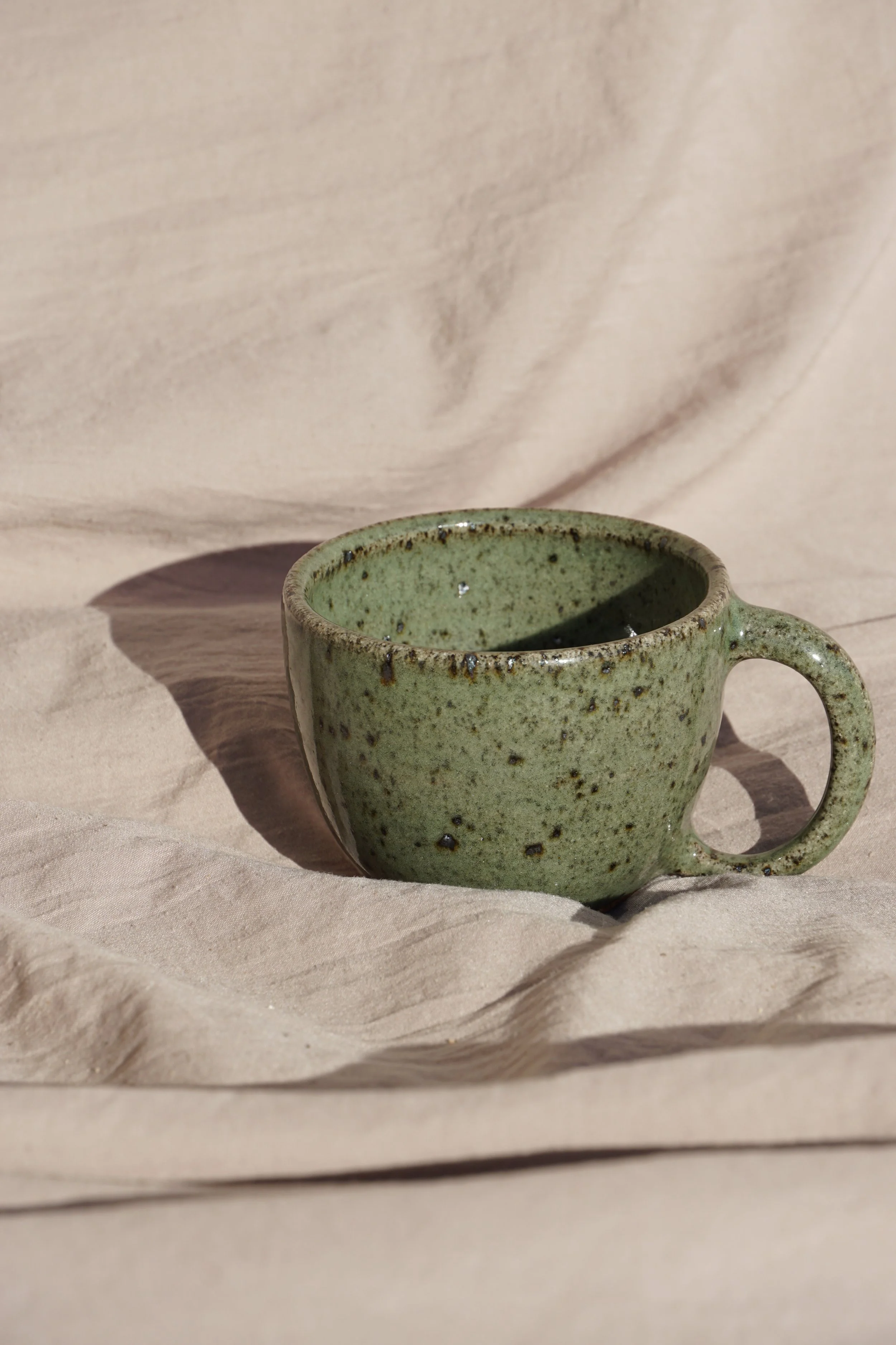 Mug Apple Green 1.JPG