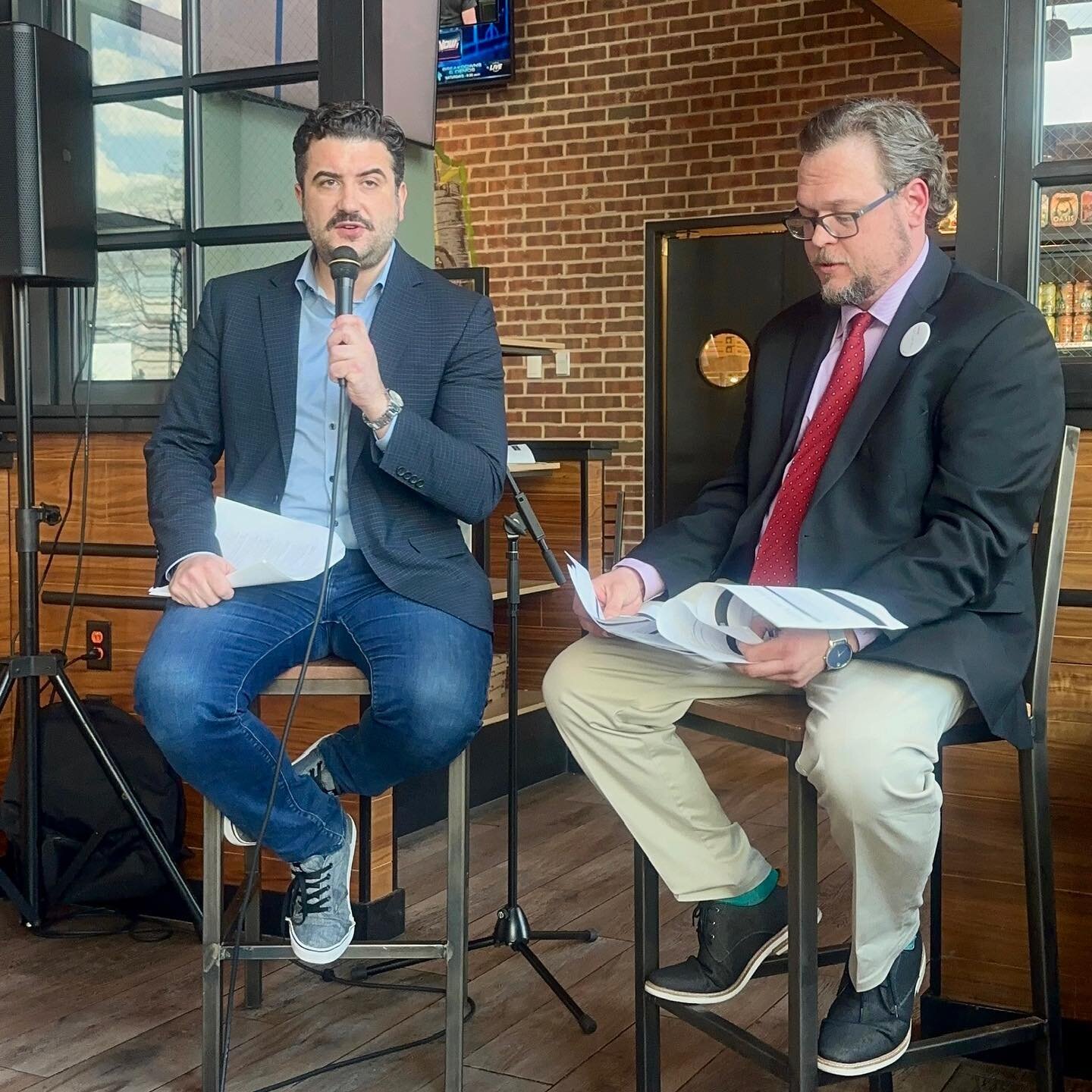 We want to extend a huge thank you to everyone who joined us yesterday for the @orlandparkchamber Monthly Membership Meeting! 🤝

Chamber President and Edwards Realty Company&rsquo;s own, Ramzi Hassan, along with Ed Lelo, 
Economic Development Manage