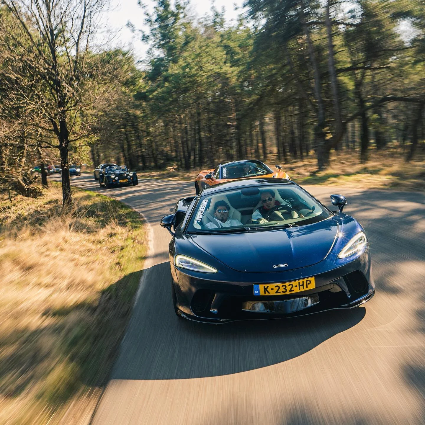 Streetgasm Voorjaarsrit: onderweg naar VDM Cars ☀️

@streetgasm @vdmcars