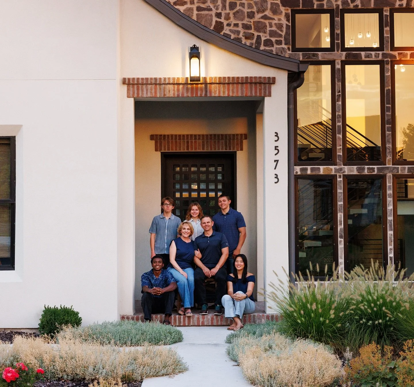 At home family portrait. #utahfamilyphotographer