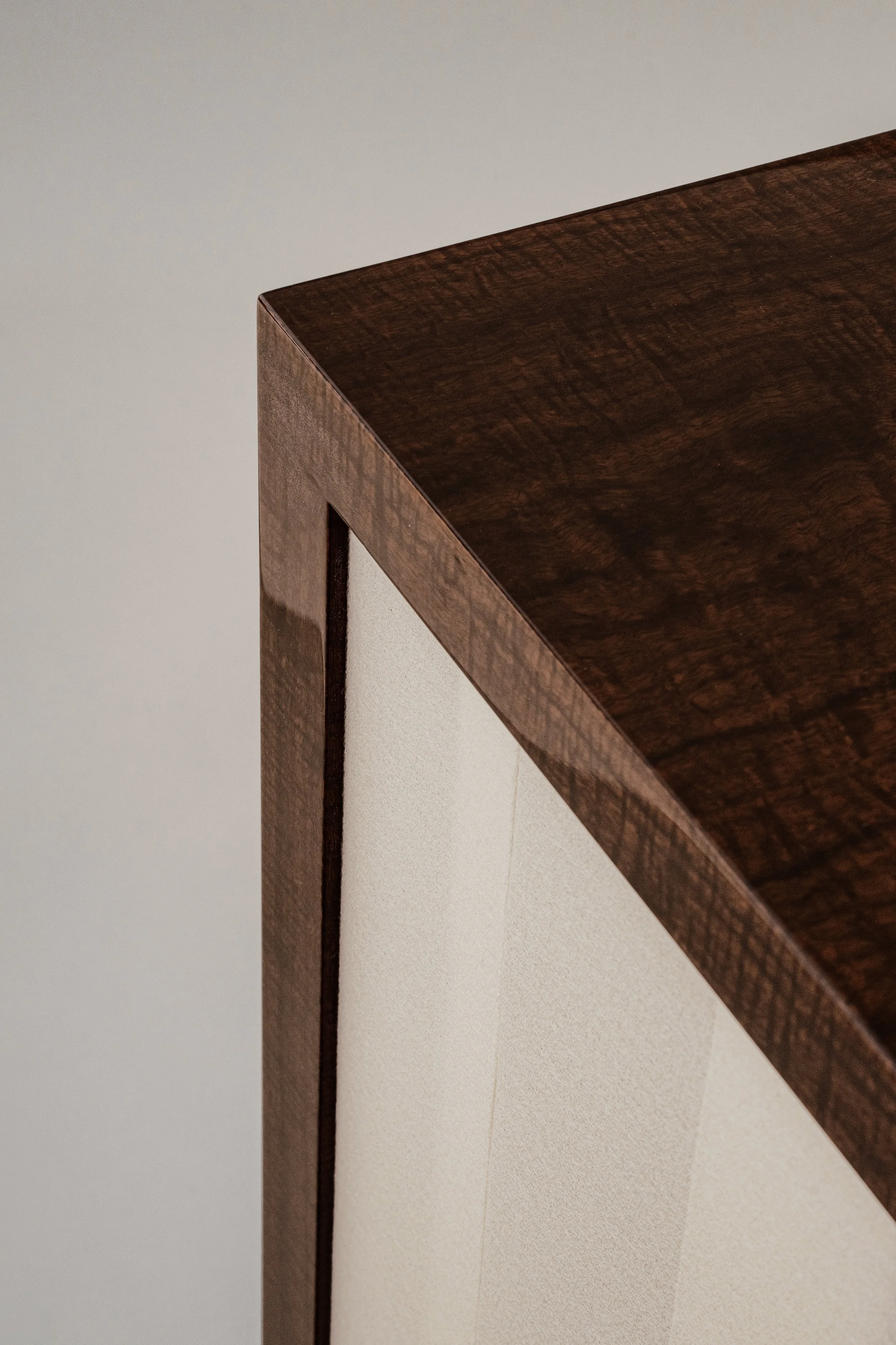 Atelier FM_Console Table 05.jpg