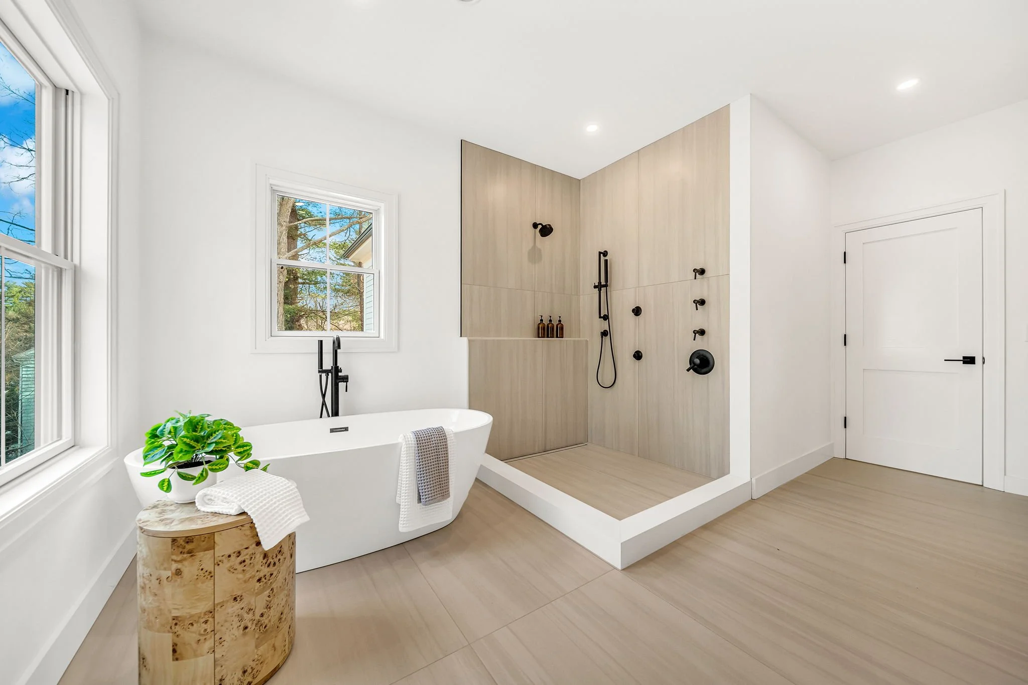 31_Primary Bathroom.jpg