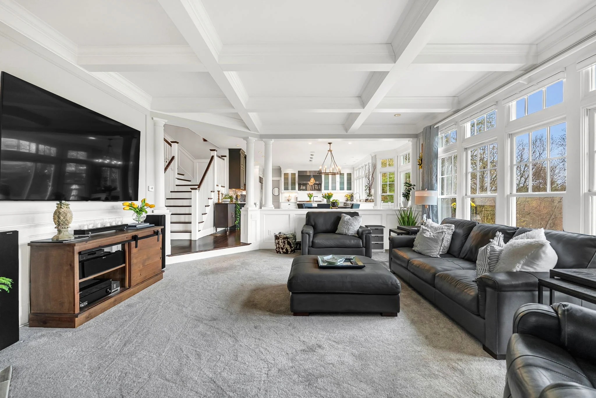 27-family-room.jpg