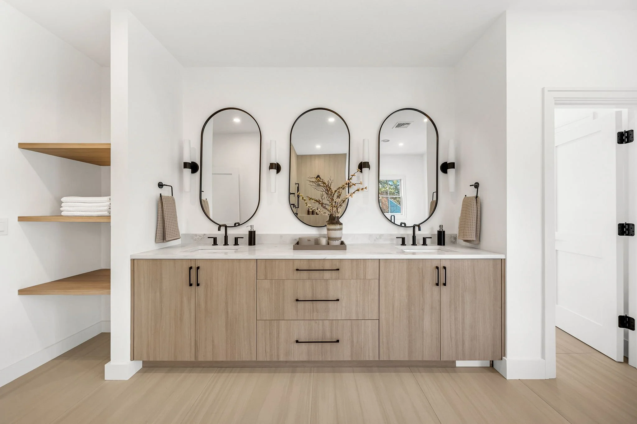 33_Primary Bathroom.jpg