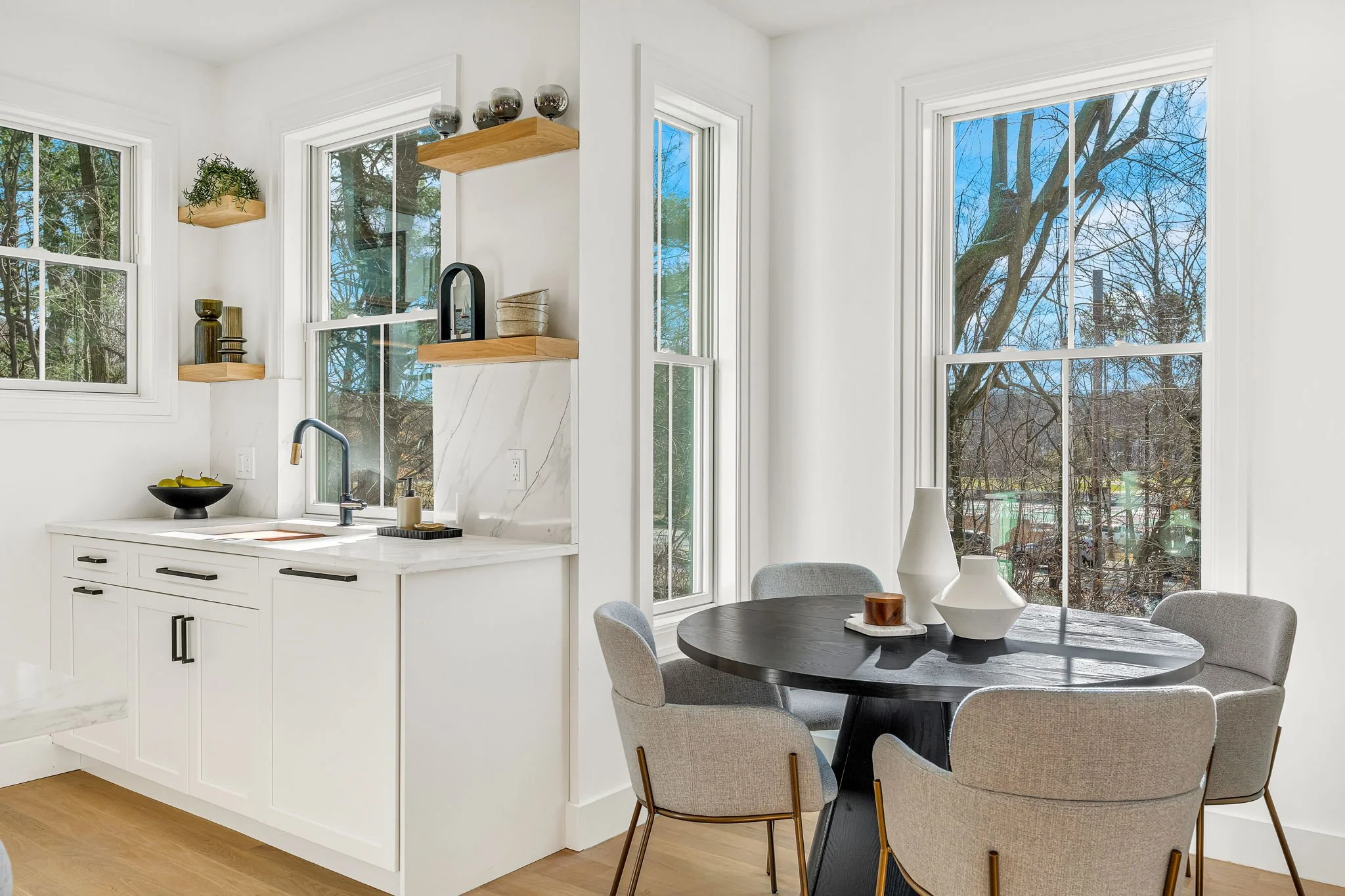 21_Breakfast Nook.jpg