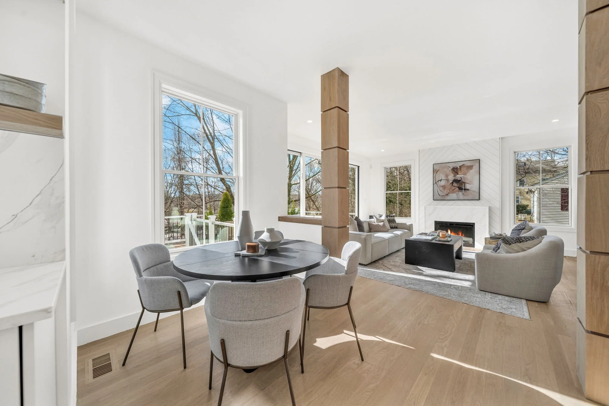 22_Breakfast Nook.jpg