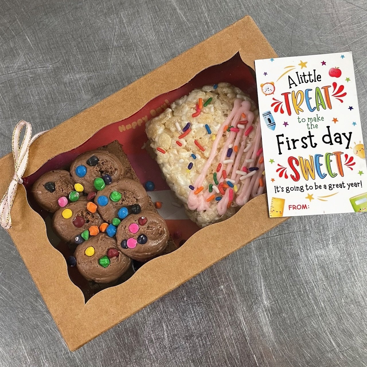 ✂️📓✏️ Back to School treats coming in hard for both your kiddos &amp; their teachers! 🩷

Let&rsquo;s start this school year off extra &bull;SWEET&bull; 

Head over to our online store to pre-order these treats before they sell out!  We have the mos