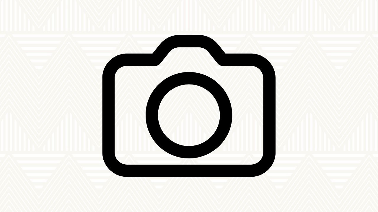 Black and white vector camera icon