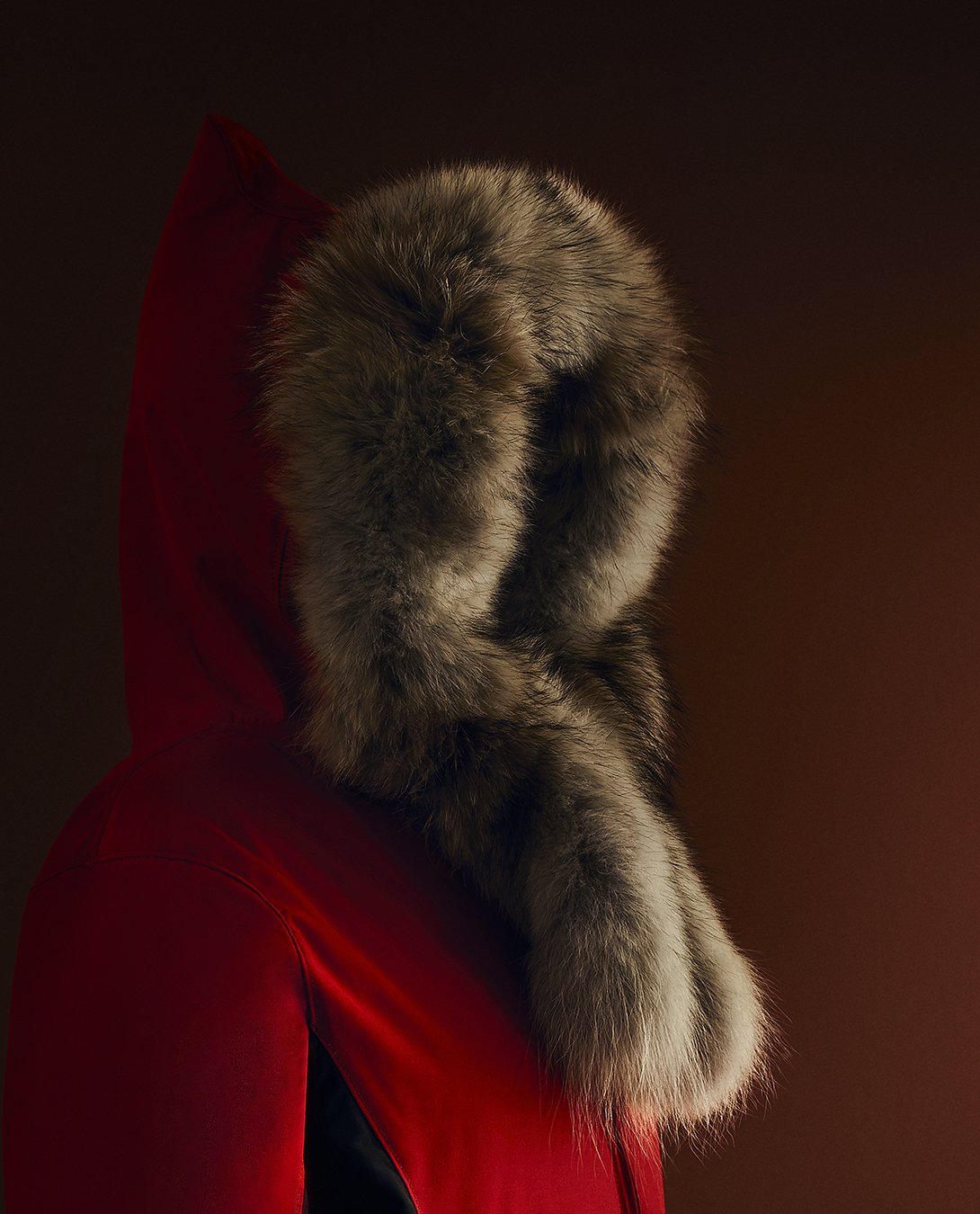 ATIGI_PARKA_3_SIDE_HoodDetail.jpg