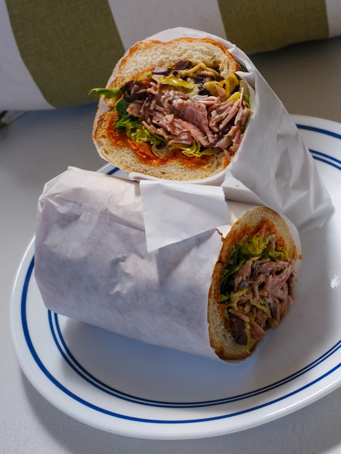 It&rsquo;s Italian Chopped sando time!!! Let&rsquo;s go Sunday! 
//
Olympia Provisions salami cotto, finocchiona, peperonccini, Kalamata olive, onion, oregano, mayo, mustard, chili flake, salt, pepper &amp; arugula on a hoagie