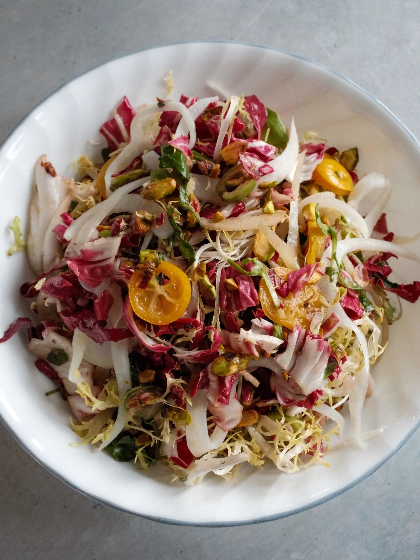 Ever just want to yell I ate a salad today!?
Say it with your whole chest! 
Introducing All Roads Lead to This Salad - 
Bright, briny, crunchy, obsessed.
(+ smoked turkey if you want to take it there)