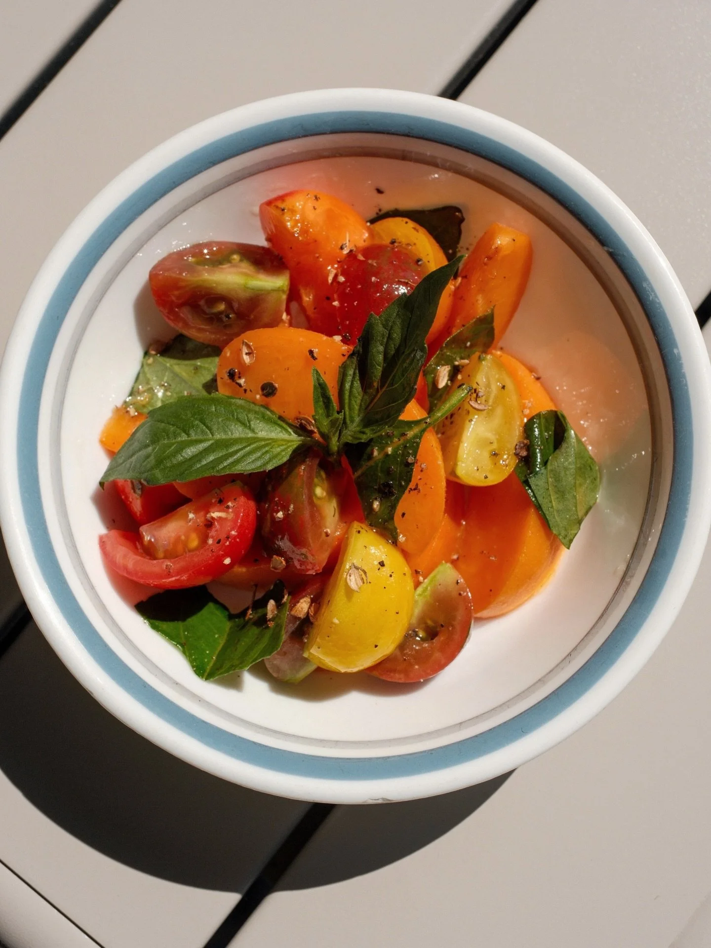 Bye bye beets, hello WA native Tomcot apricots!! Tossed with heirloom cherry tomatoes, cracked black pepper, coriander, lemon and Thai basil. Oh so fresh, bright, floral.