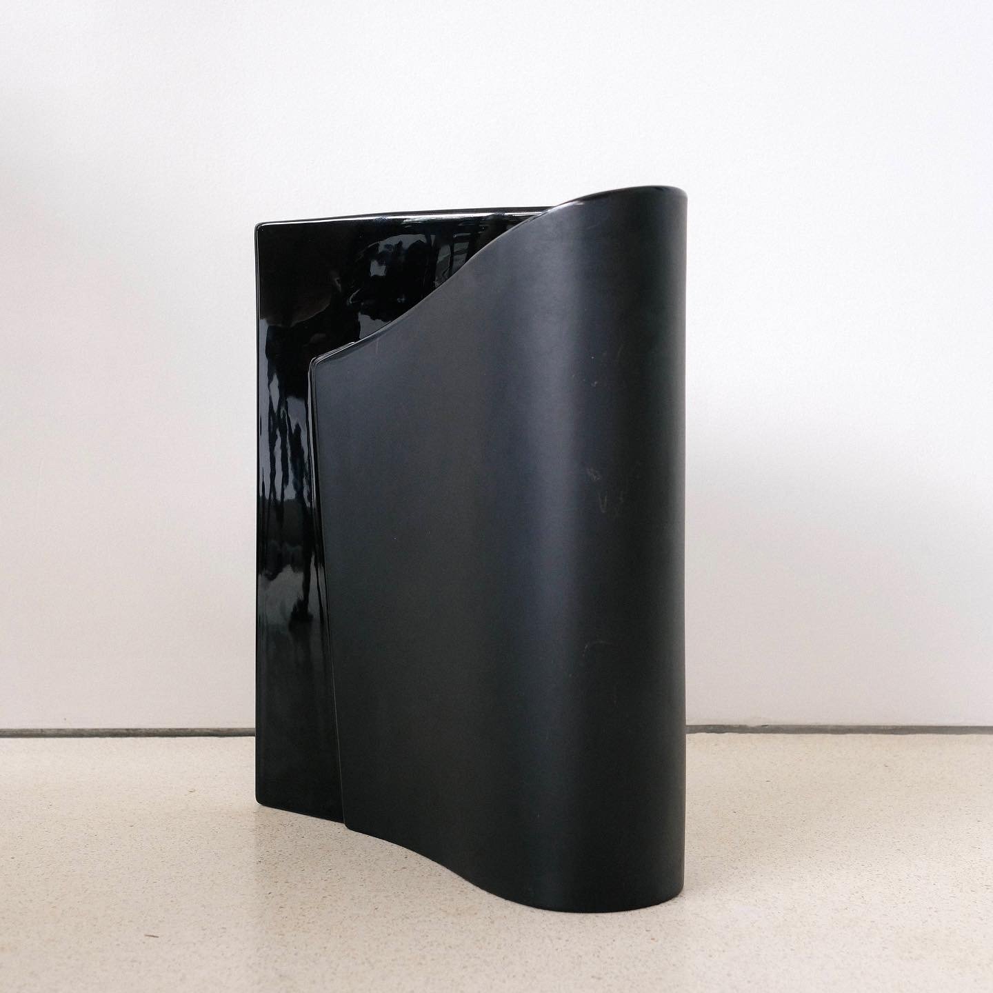 ALESSI E-LI-LI VASE - Archives Design | Leather Art | Leather Home