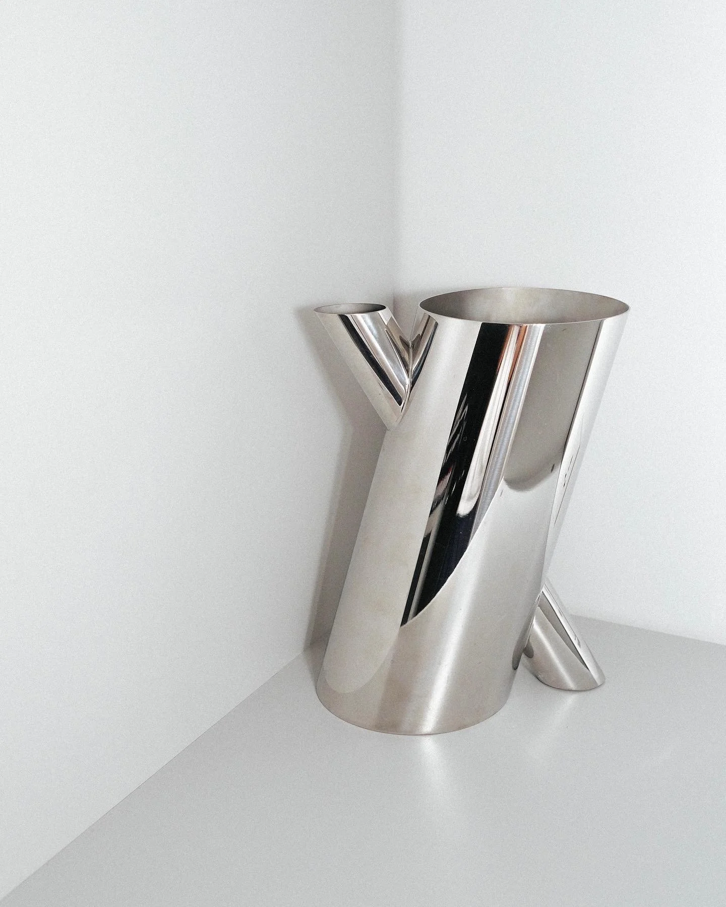 Alessi Tronco VASE - Archives Design | Leather Art | Leather Home