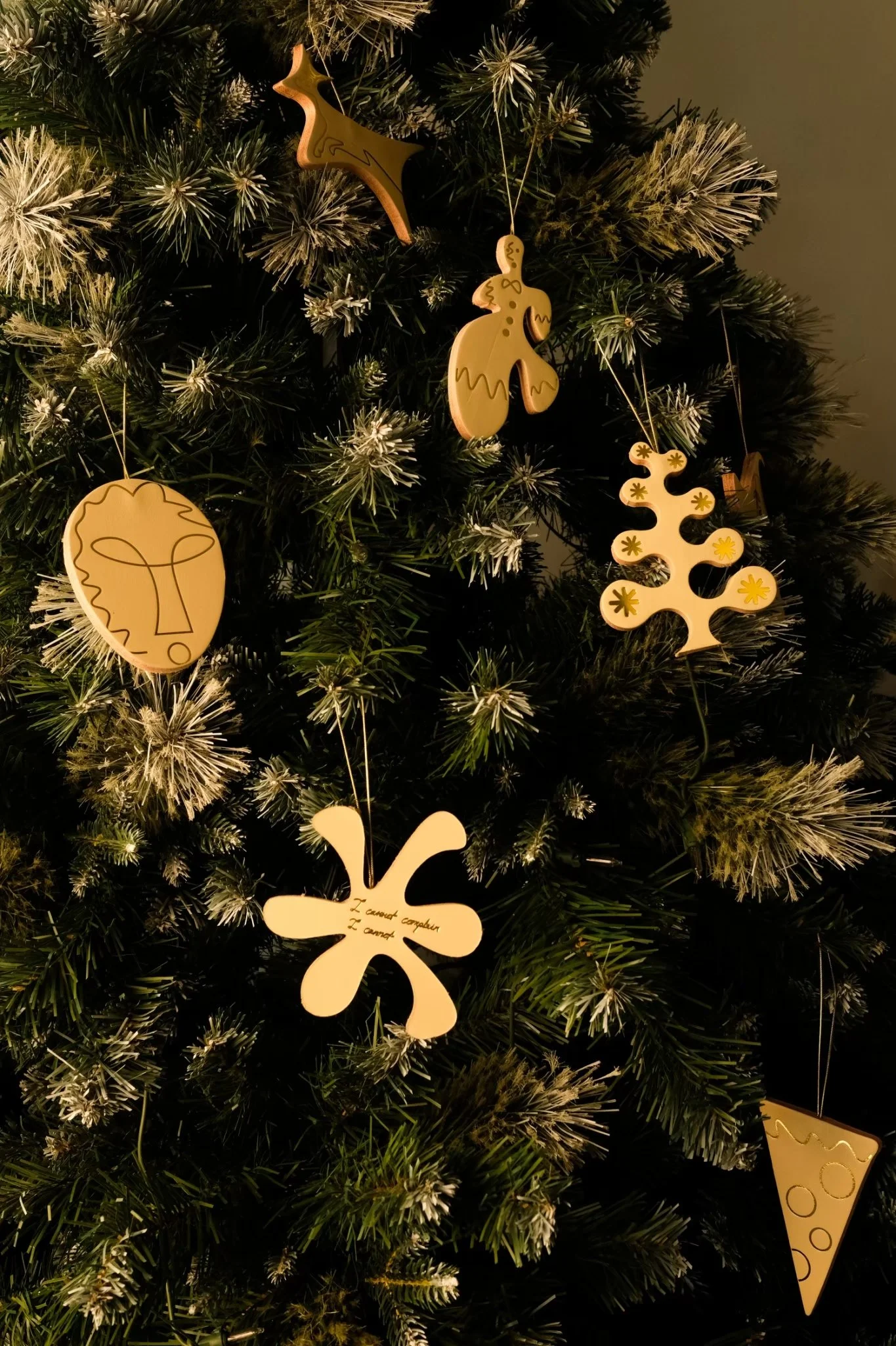 LINE_ALBUM_HOLIDAY 2023_241212_183.jpg