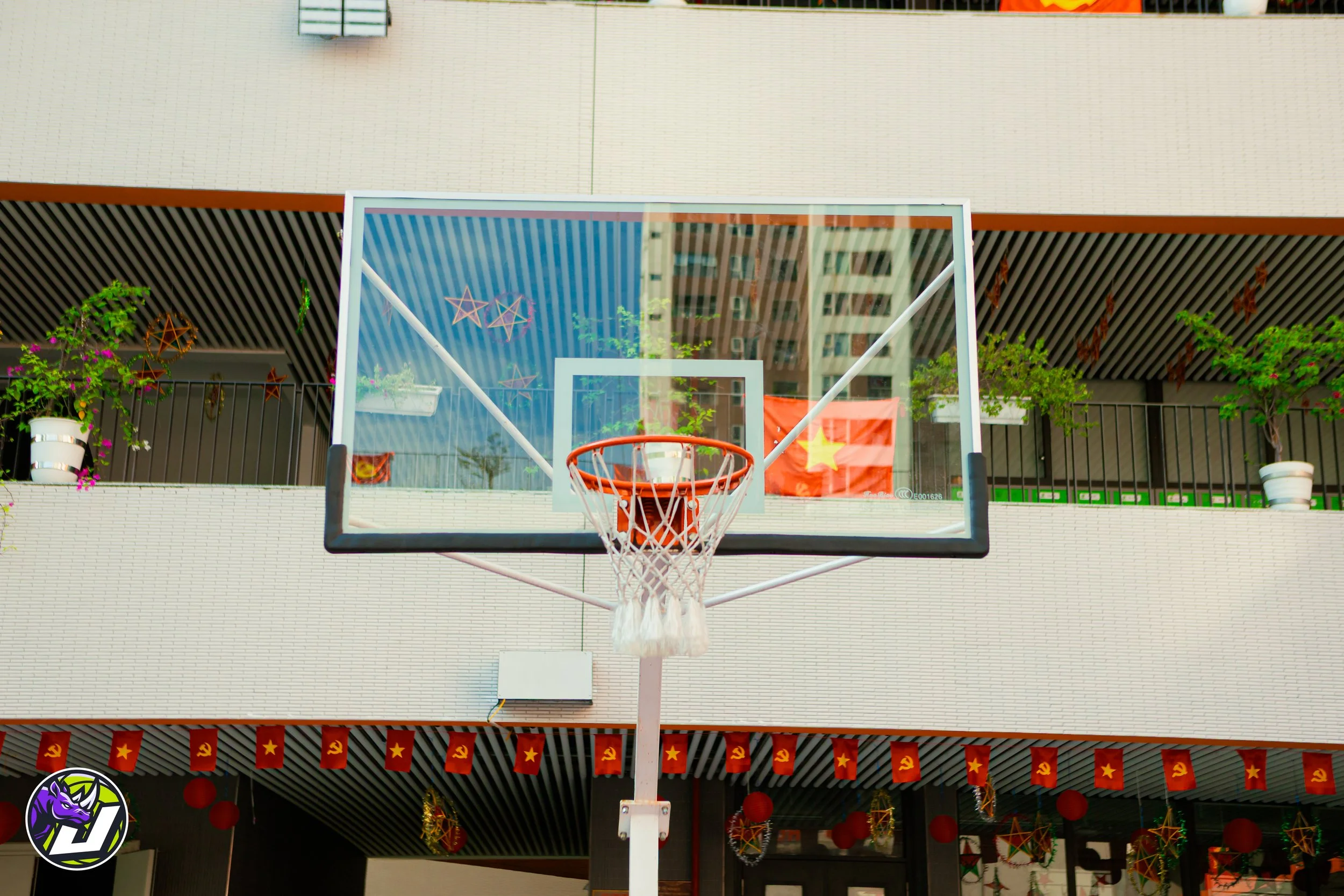 Sân bóng rổ Ngoài trời Trần Duy Hưng (Trung Hoà Nhân Chính) | Học bóng rổ cùng Junsport tại đây