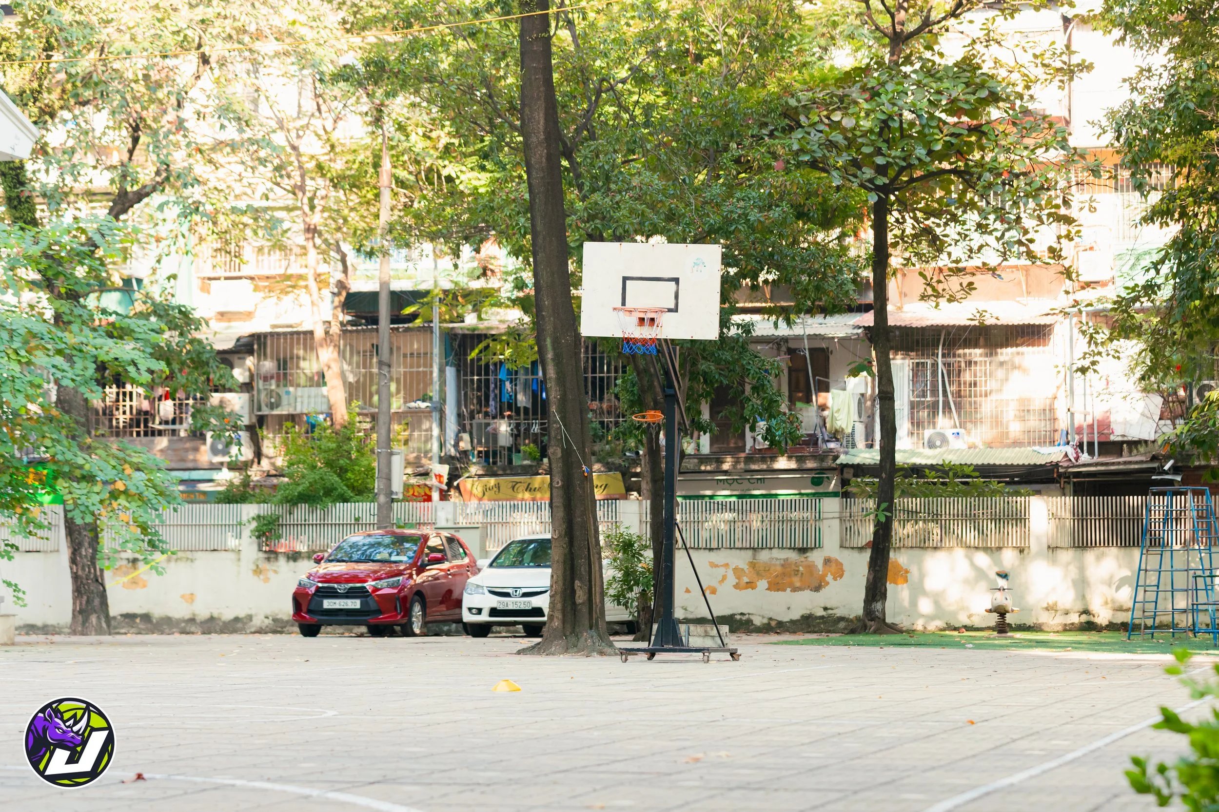 Sân bóng rổ trường Mầm Non Đông Đa, 1 Đào Duy Anh