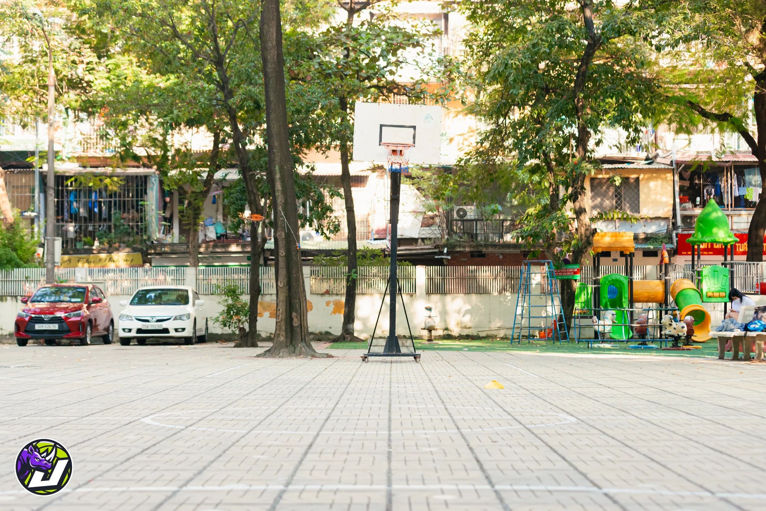 Sân bóng rổ trường Mầm Non Đông Đa, 1 Đào Duy Anh