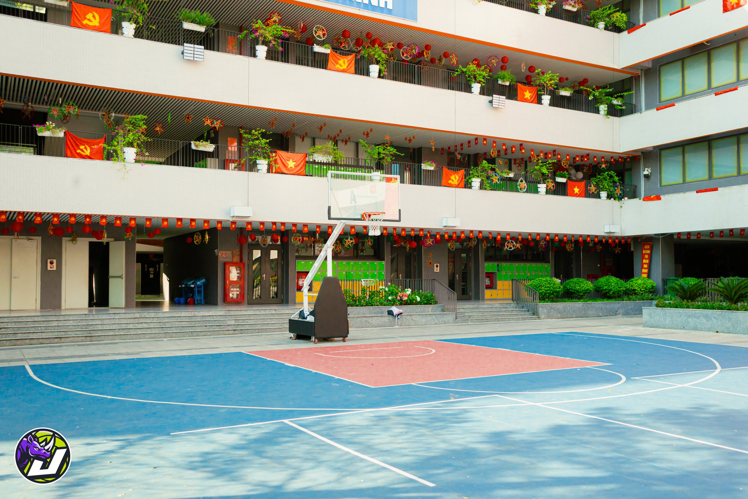 Sân bóng rổ Ngoài trời Trần Duy Hưng (Trung Hoà Nhân Chính) | Học bóng rổ cùng Junsport tại đây