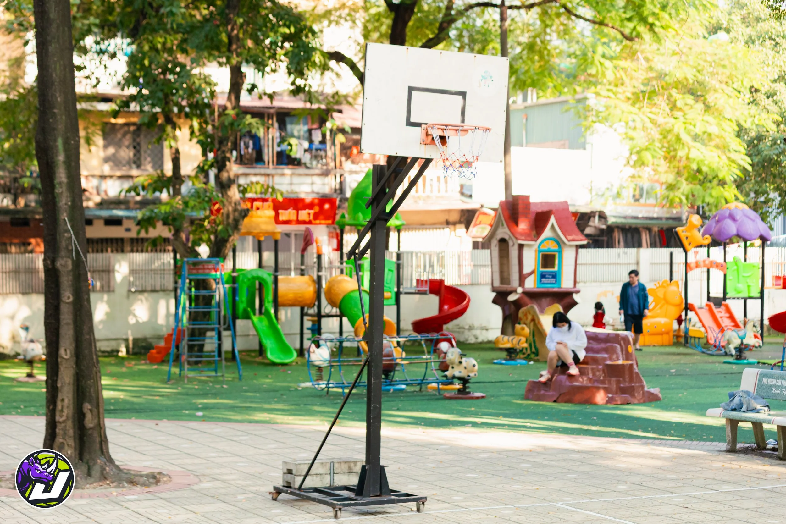 Sân bóng rổ trường Mầm Non Đông Đa, 1 Đào Duy Anh