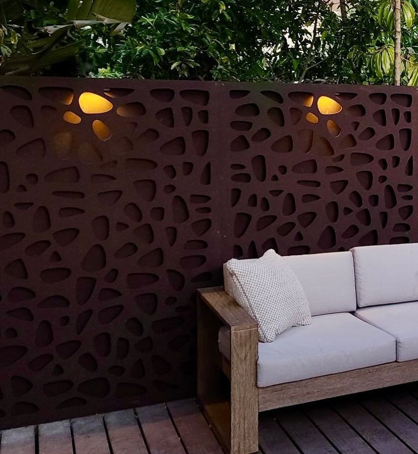 Decorative panels that hide ugly deteriorating fencing or just create a beautiful &ldquo;selfie&rdquo; space!