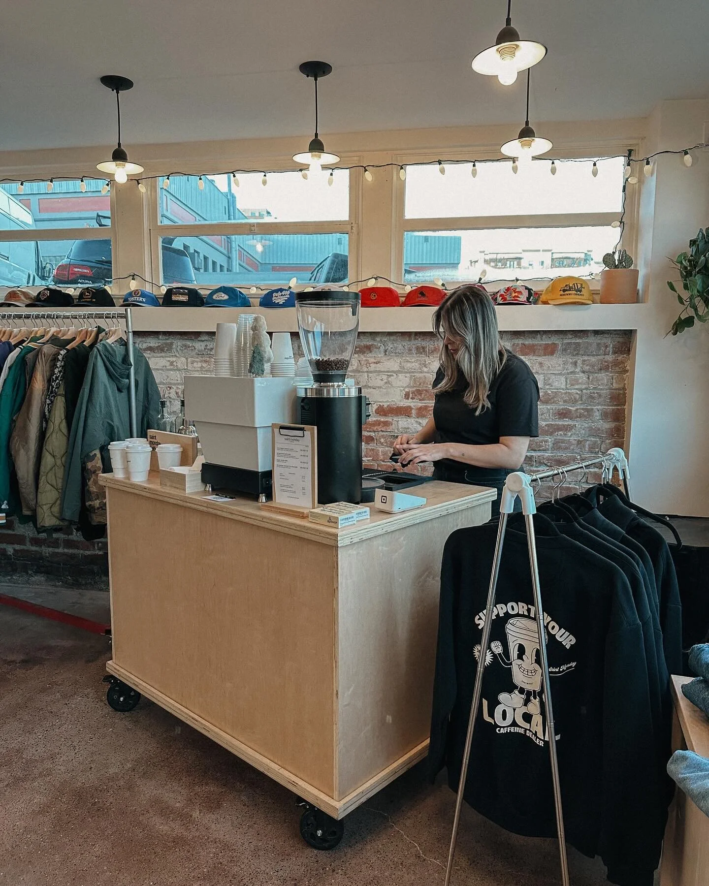 We are so excited to partner for the first time with @maecoffeeroasters a PNW roaster from Portland and our first Mexican roast on the bar. We are featuring two of their incredible roasts: Front Porch Blend and Huellas Peru as our single origin espre