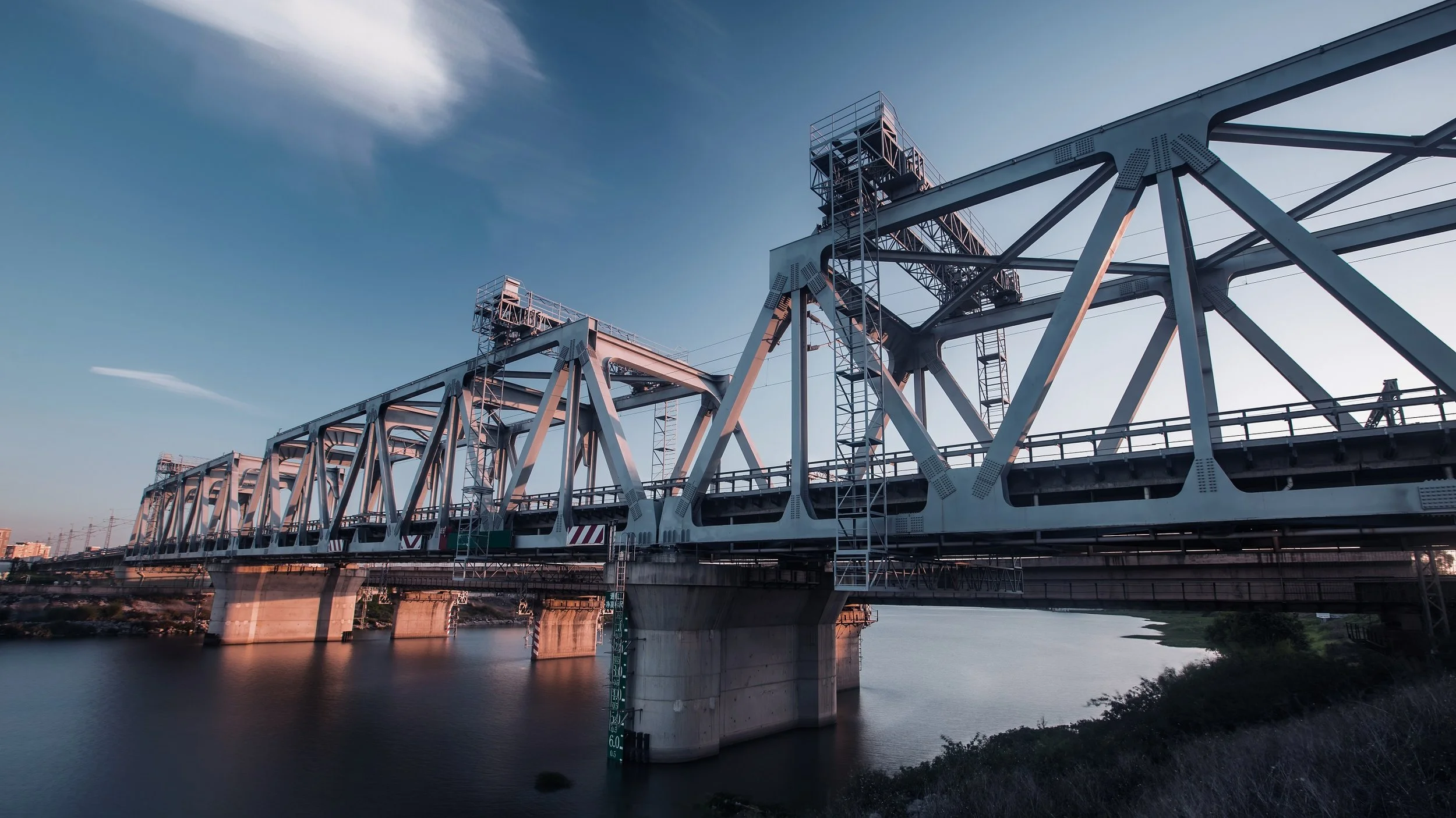 high-speed-railway-bridge-2.jpg