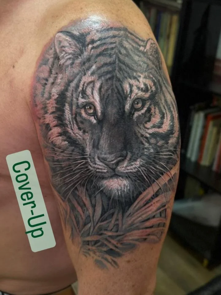 Cover-Up by Kirill
Eine Sitzung

#coverup #tigertattoo #velten #hennigsdorf #oranienburg