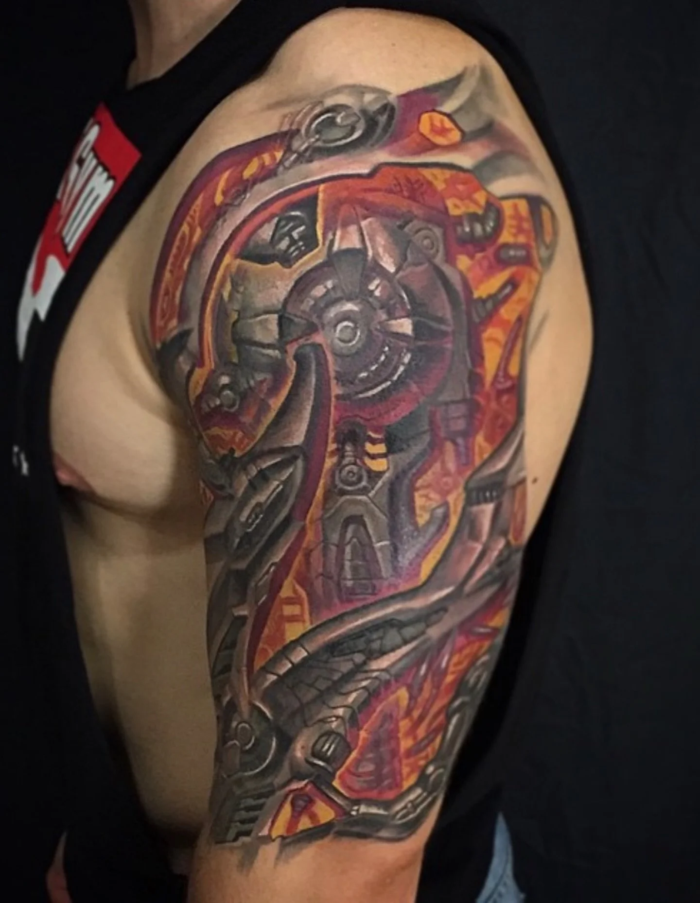 Gestochen von Kirill
Er hat freie Termine im M&auml;rz

#biomech #bioorganic #colortattoo #tattoosformen