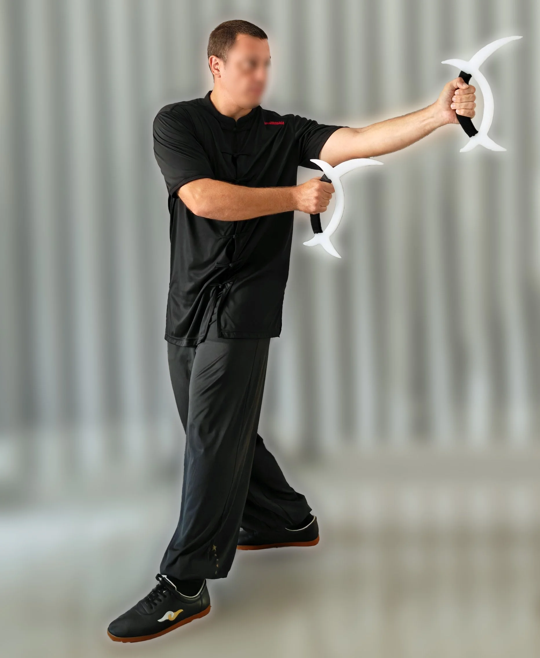 Nylon Yue Tu Mo Pose.jpg